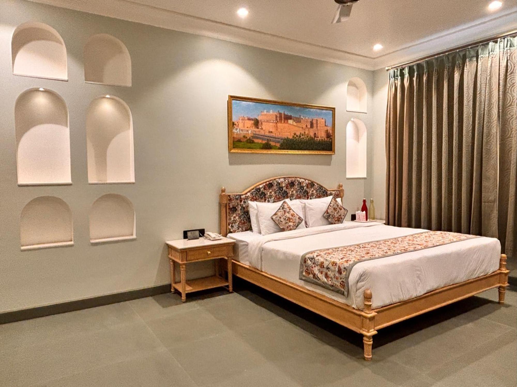 Superior King Room