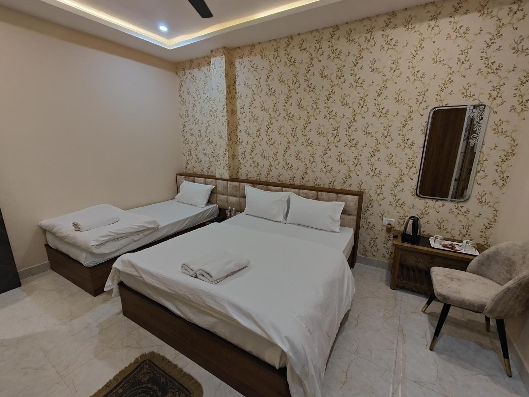 Deluxe Triple Room