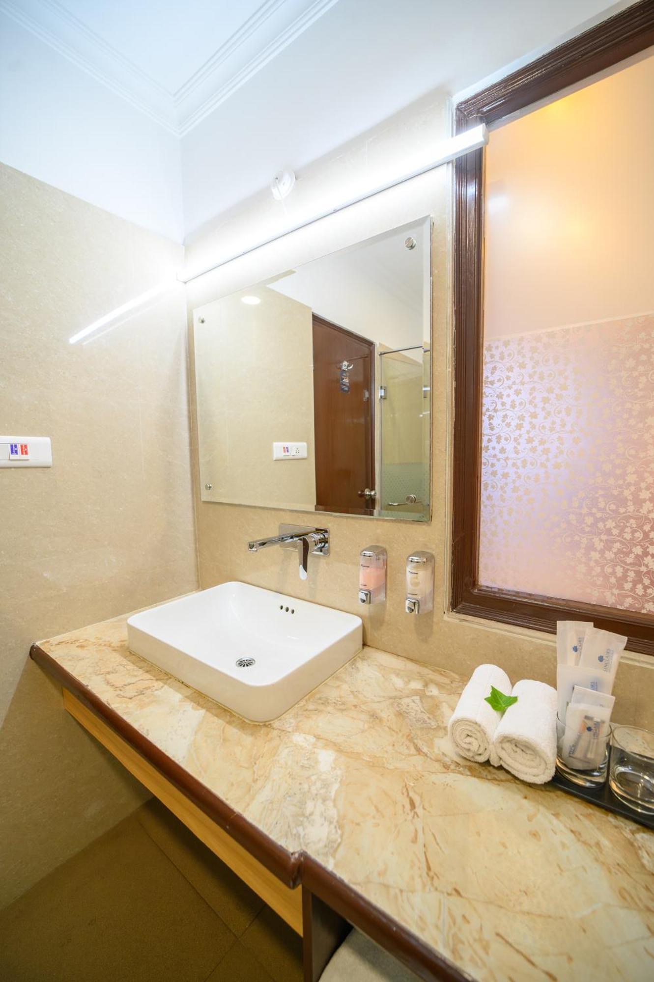 Valentine Room(10% discount on F&B )