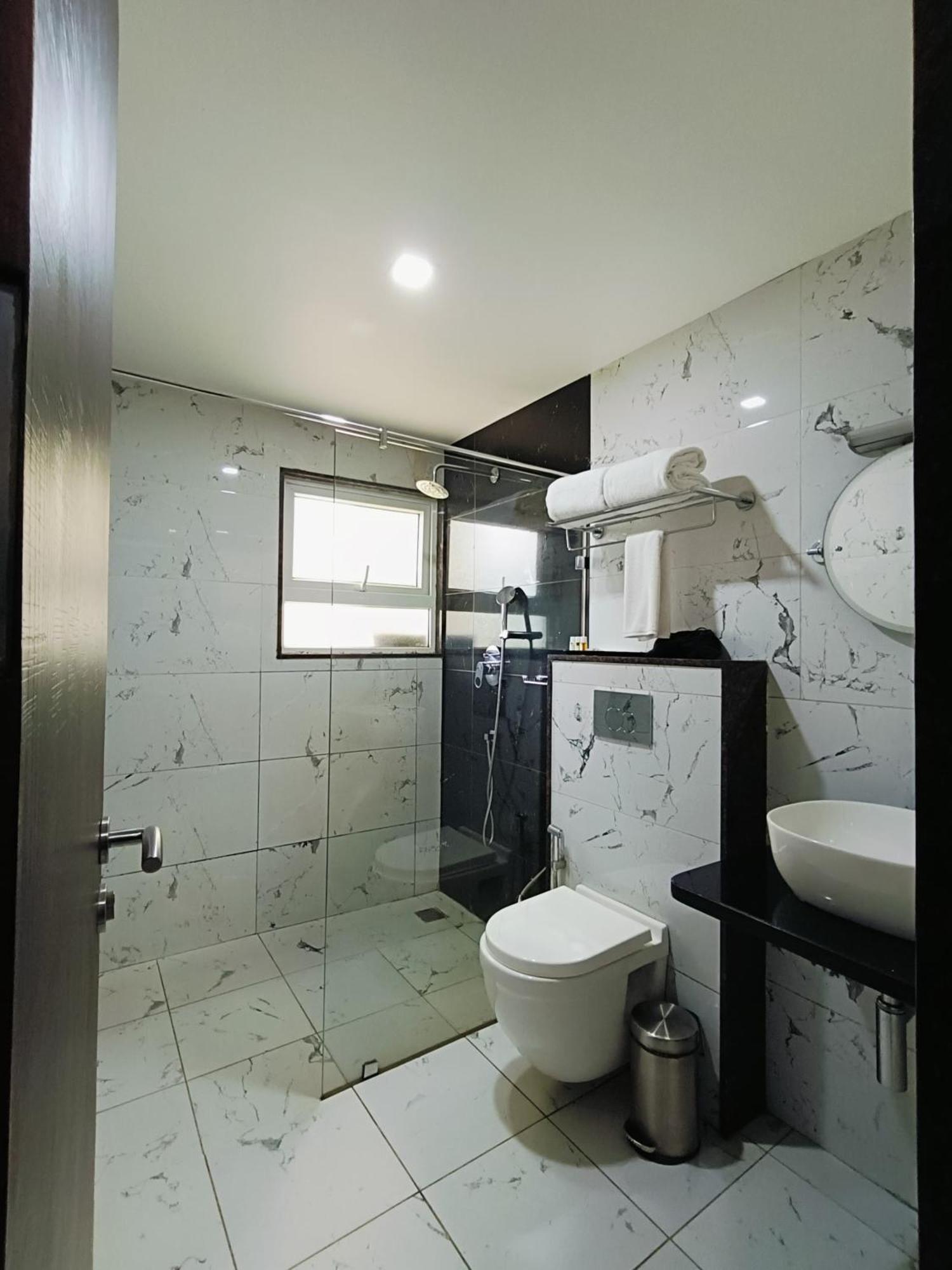 Deluxe Double Room,1642352502:JPEG