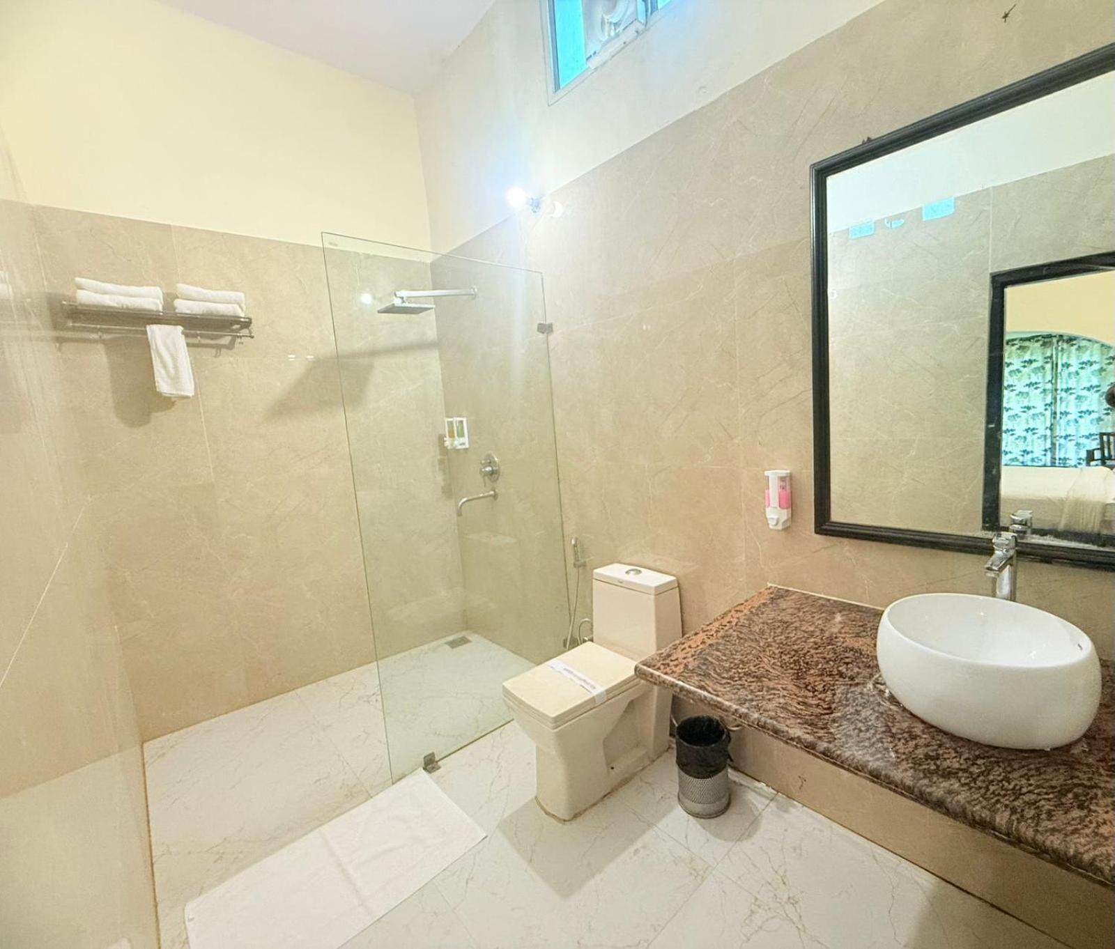 Deluxe Double or Twin Room Balcony on SPA Complimentary Hi-Tea cookies