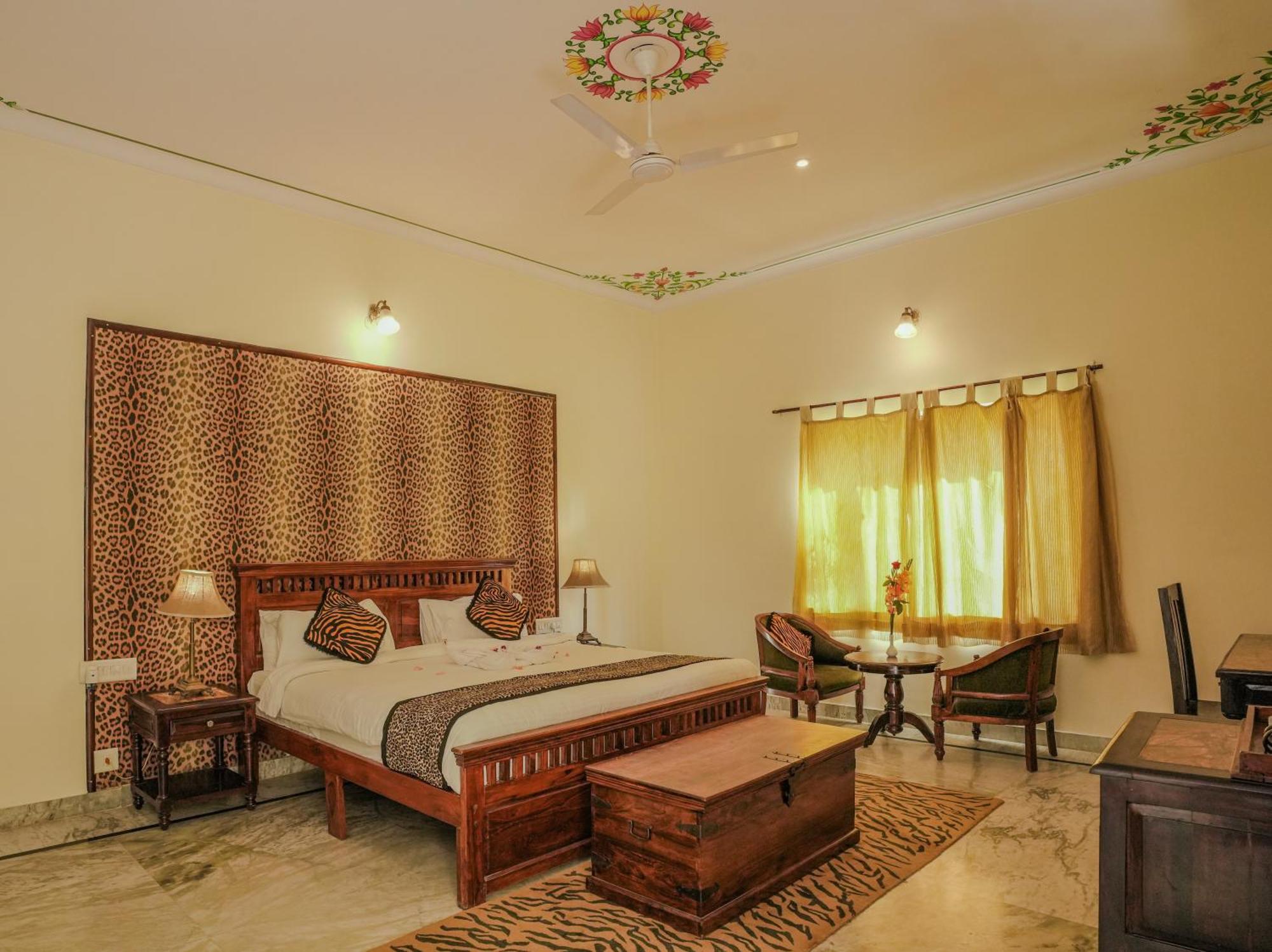 Super Deluxe Double or Twin Room on SPA Complimentary Hi-Tea cookies