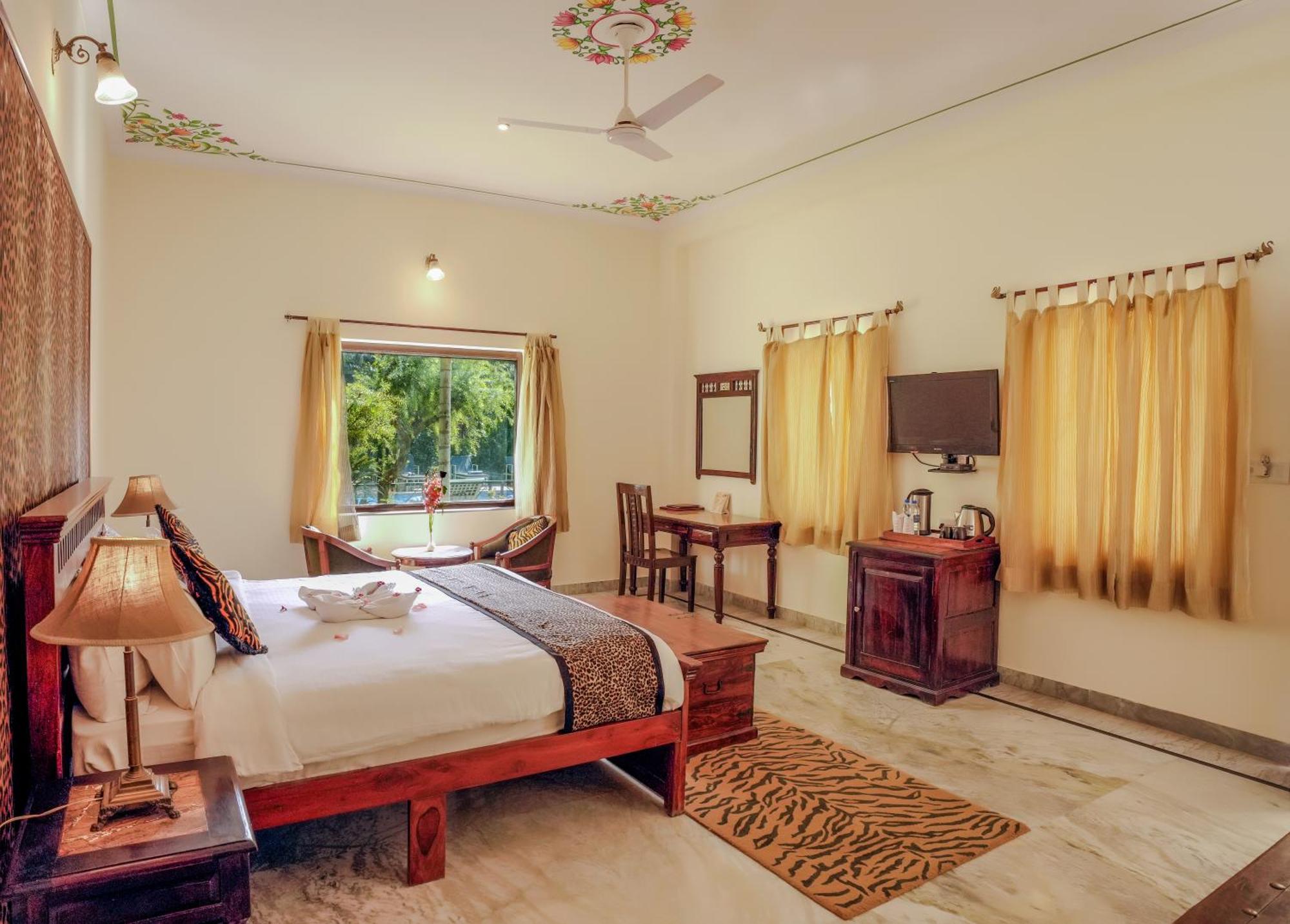Super Deluxe Double or Twin Room on SPA Complimentary Hi-Tea cookies