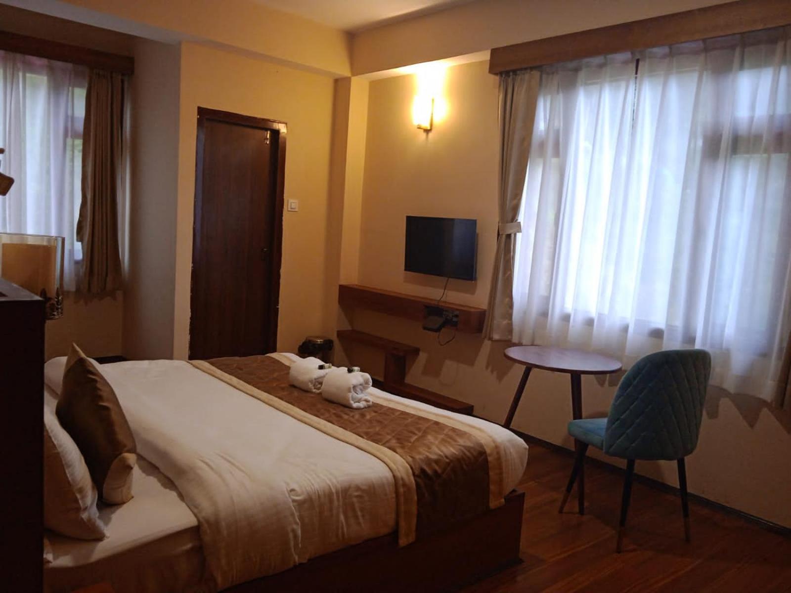 Deluxe Room,1643881775:JPEG