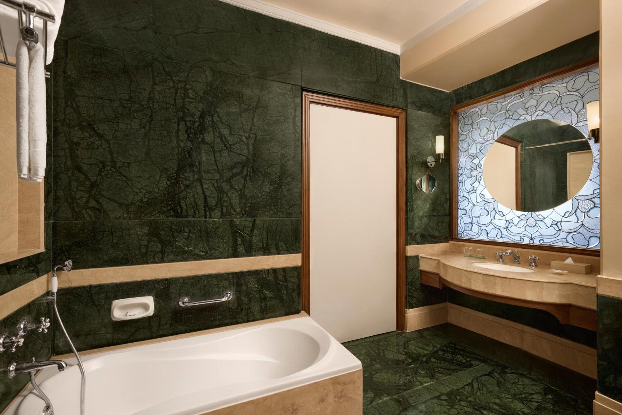 Deluxe Twin Room Garden View on food soft beverages on SpaBuy 1 1 on select brands at Madeira bar between 4 pm 10 pm