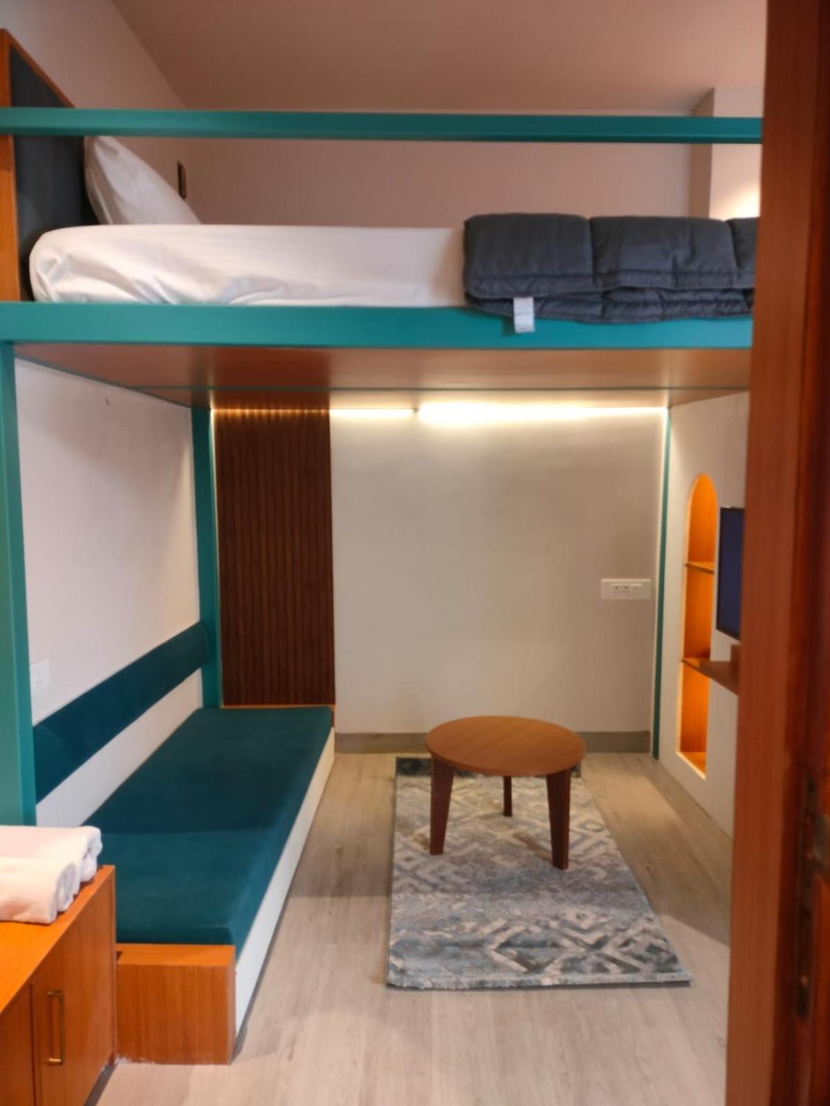 Mini Loft Room