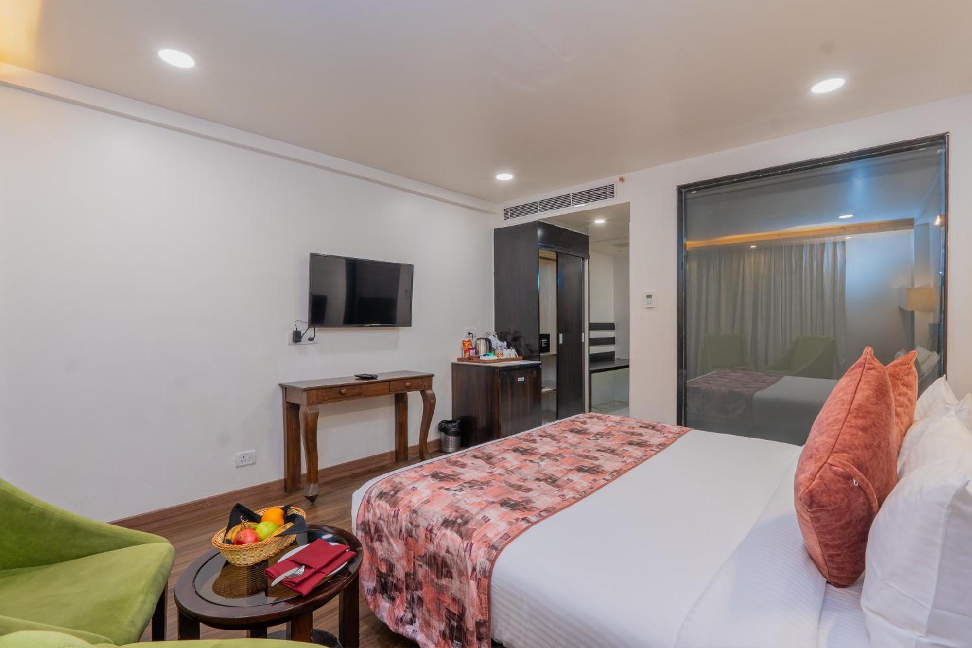 Super Deluxe Room