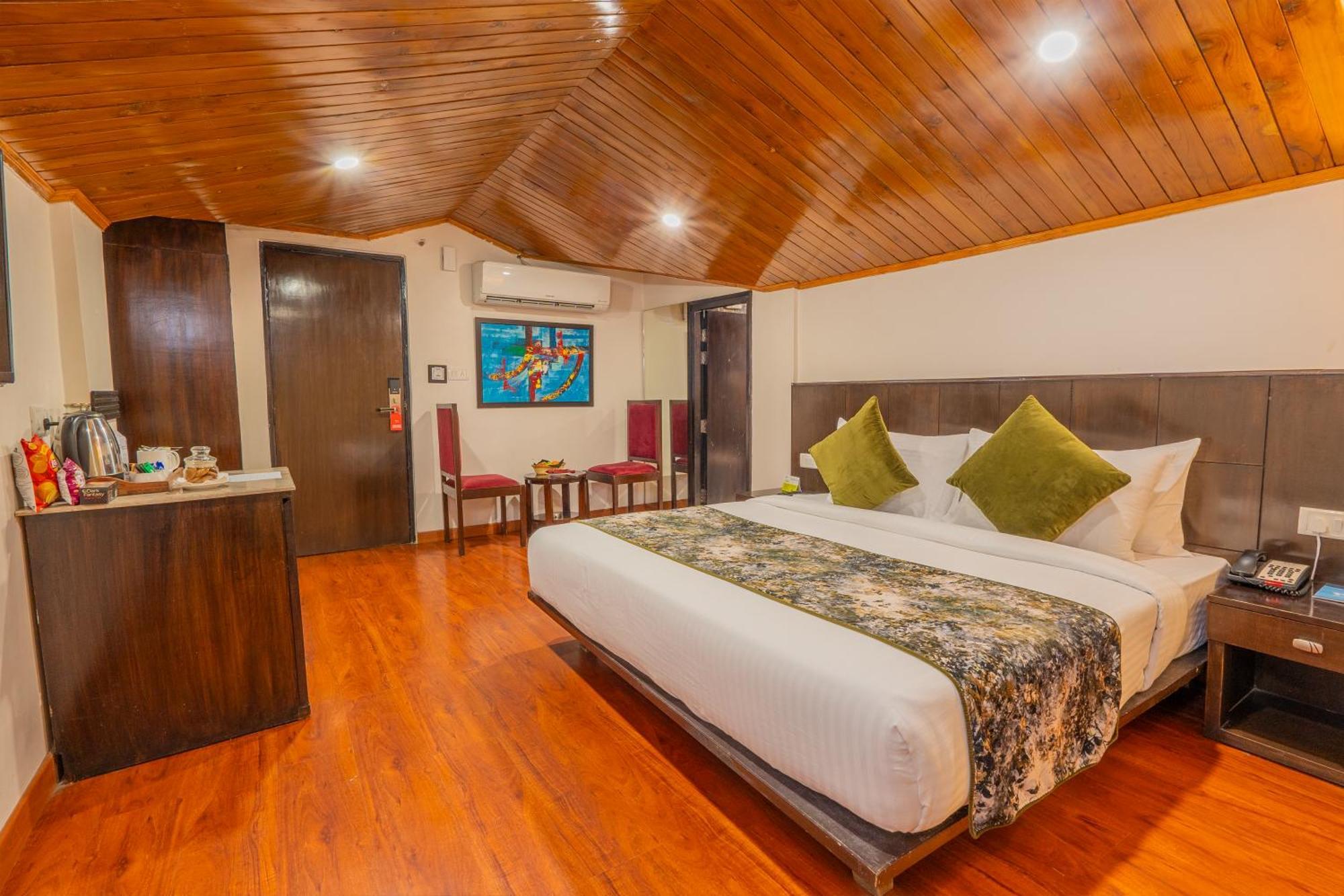 ATTIC ROOM