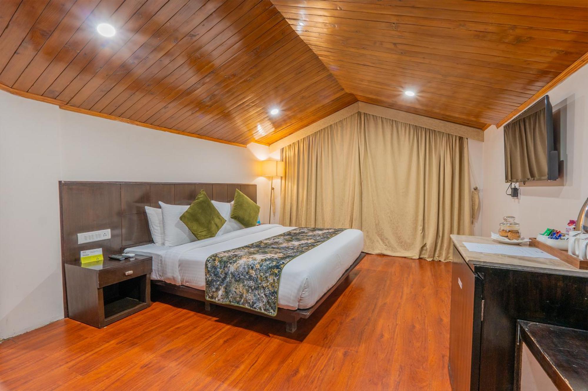 ATTIC ROOM