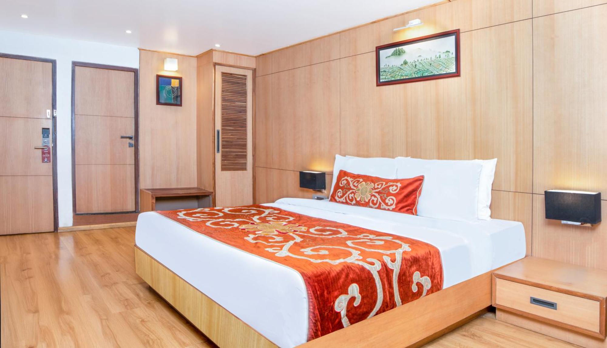 Deluxe Room Rhododendron View