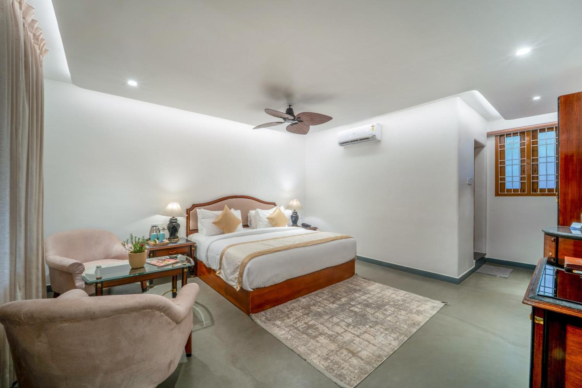 King Room with Pool View