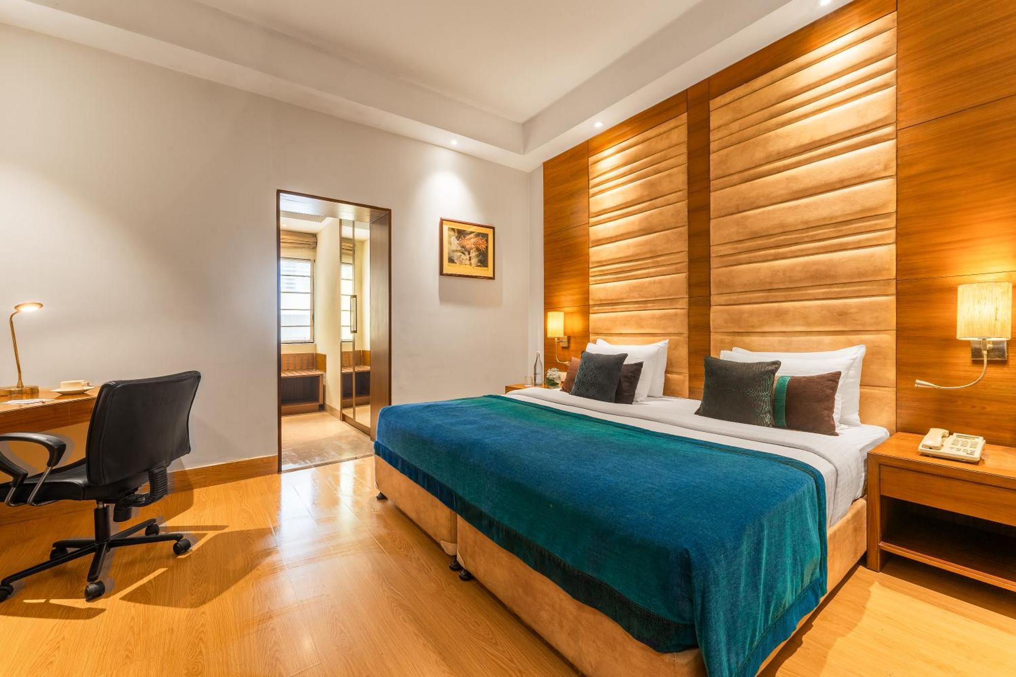 Deluxe Double or Twin Room