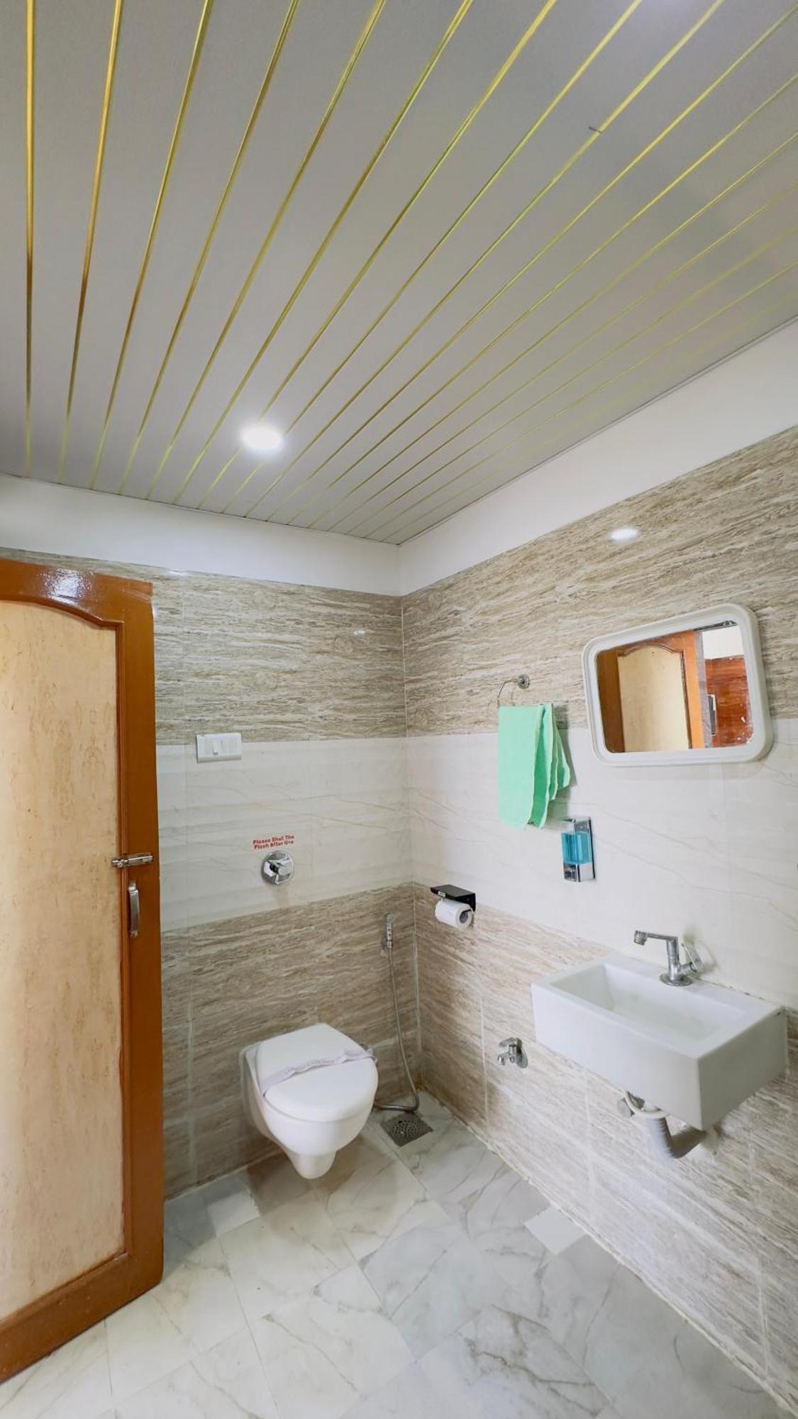 Deluxe Double Room - Free pick and drop to Shirdi Railway Station,1662421082:JPEG