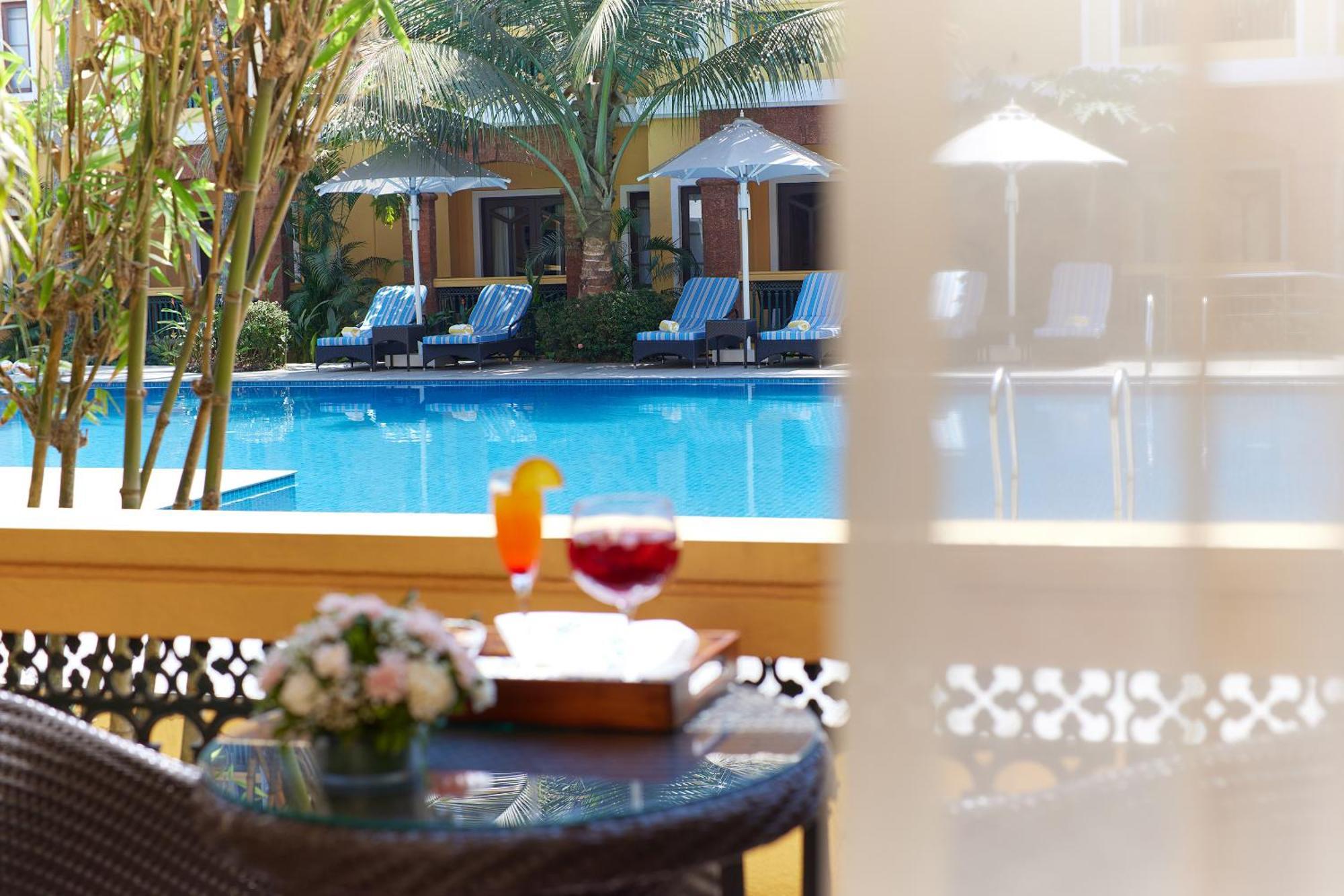 Deluxe Room Twin Bed Pool View Balcony Beer on arrival Shuttle to nearest beach on F&B