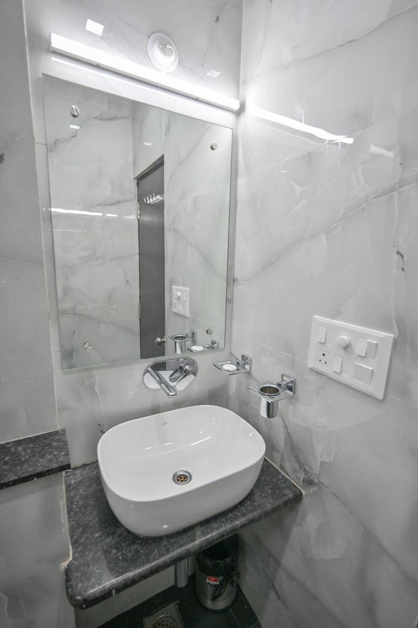 Deluxe Double Room,1663796536:JPEG