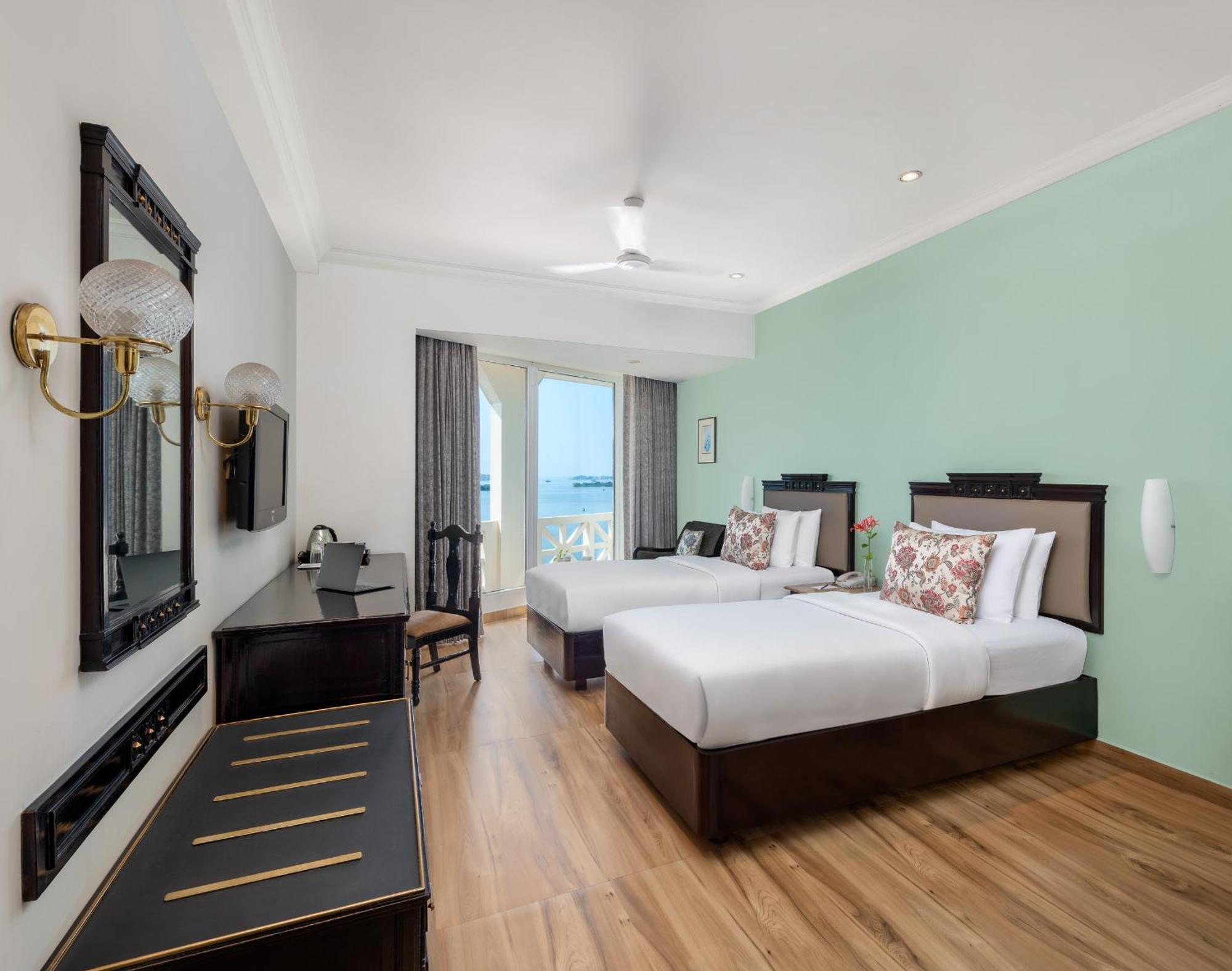 Executive Room Sea View Twin Bed