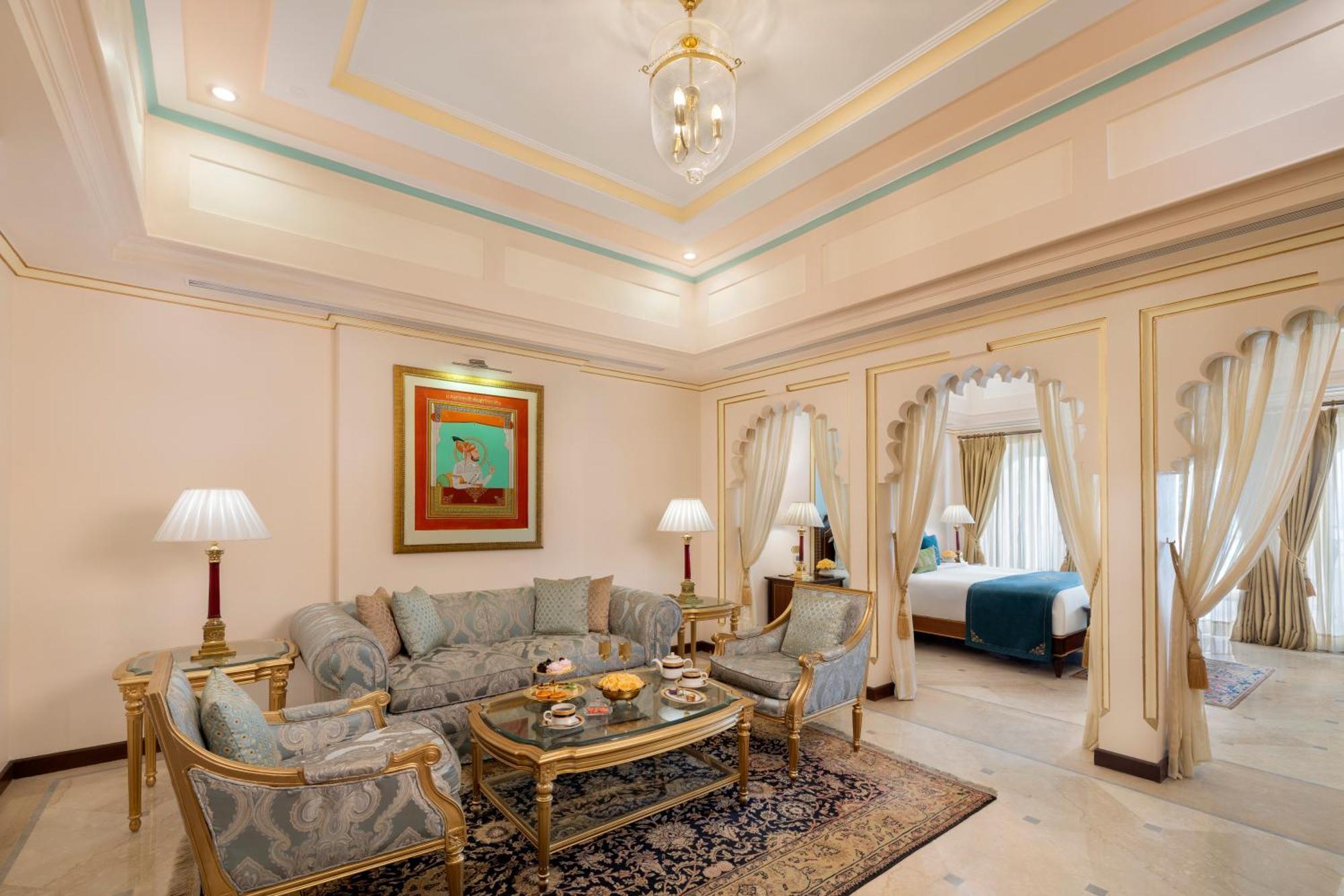 Luxury Suite Sitout