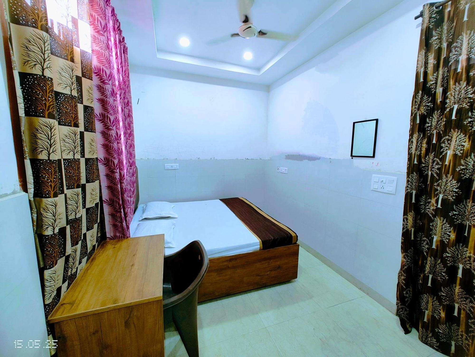 Budget Double Room,1668180087:JPEG