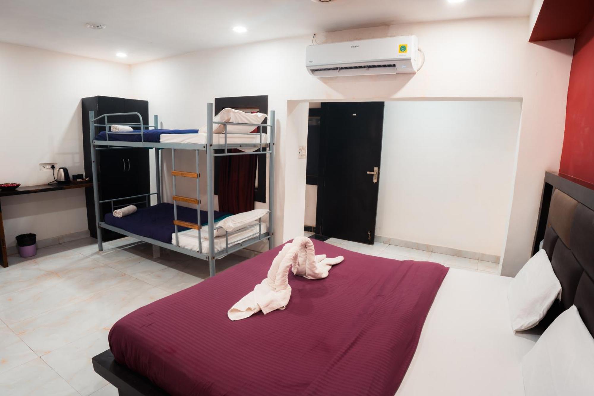 Deluxe Quadruple Room