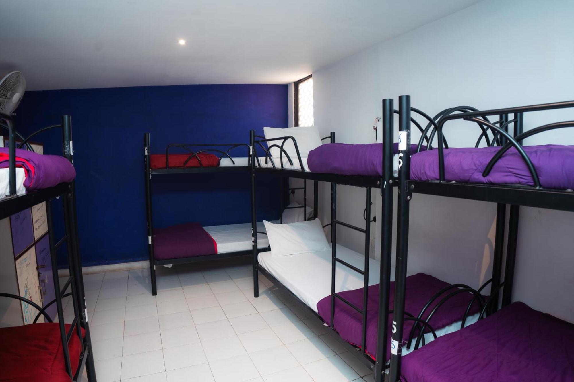 Bed 8-Bed Mixed Dormitory Room