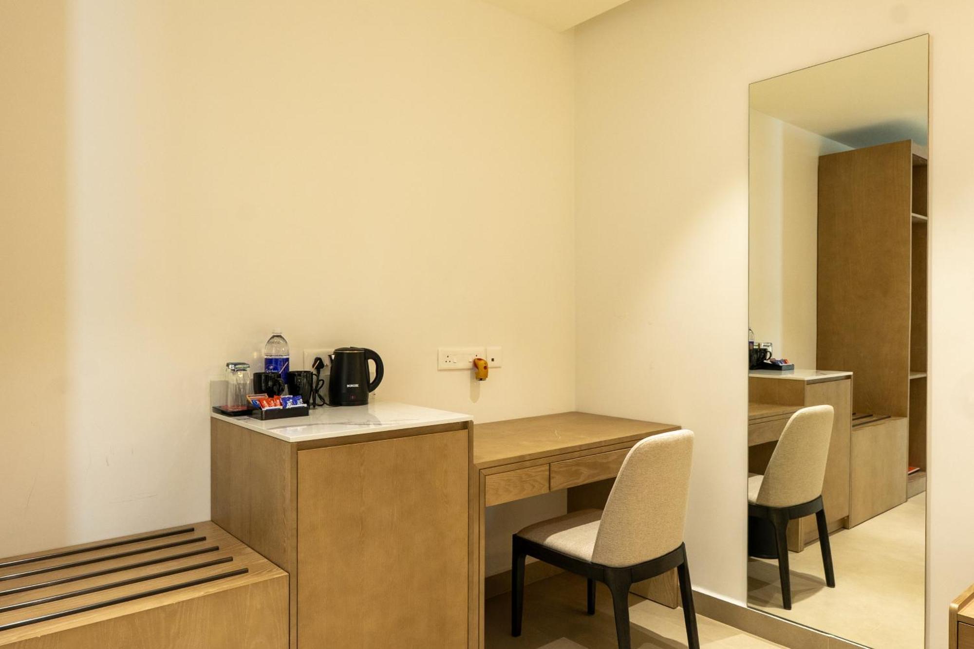 Deluxe Double Room Book your enjoy an additional on our Pickleball & Paddle Court experience