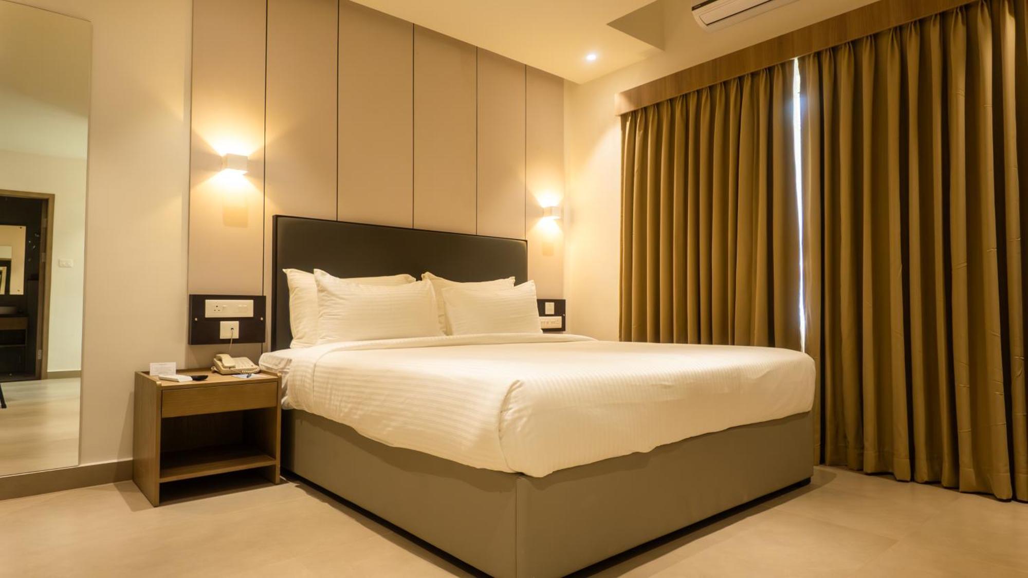 Deluxe Double Room Book your enjoy an additional on our Pickleball & Paddle Court experience