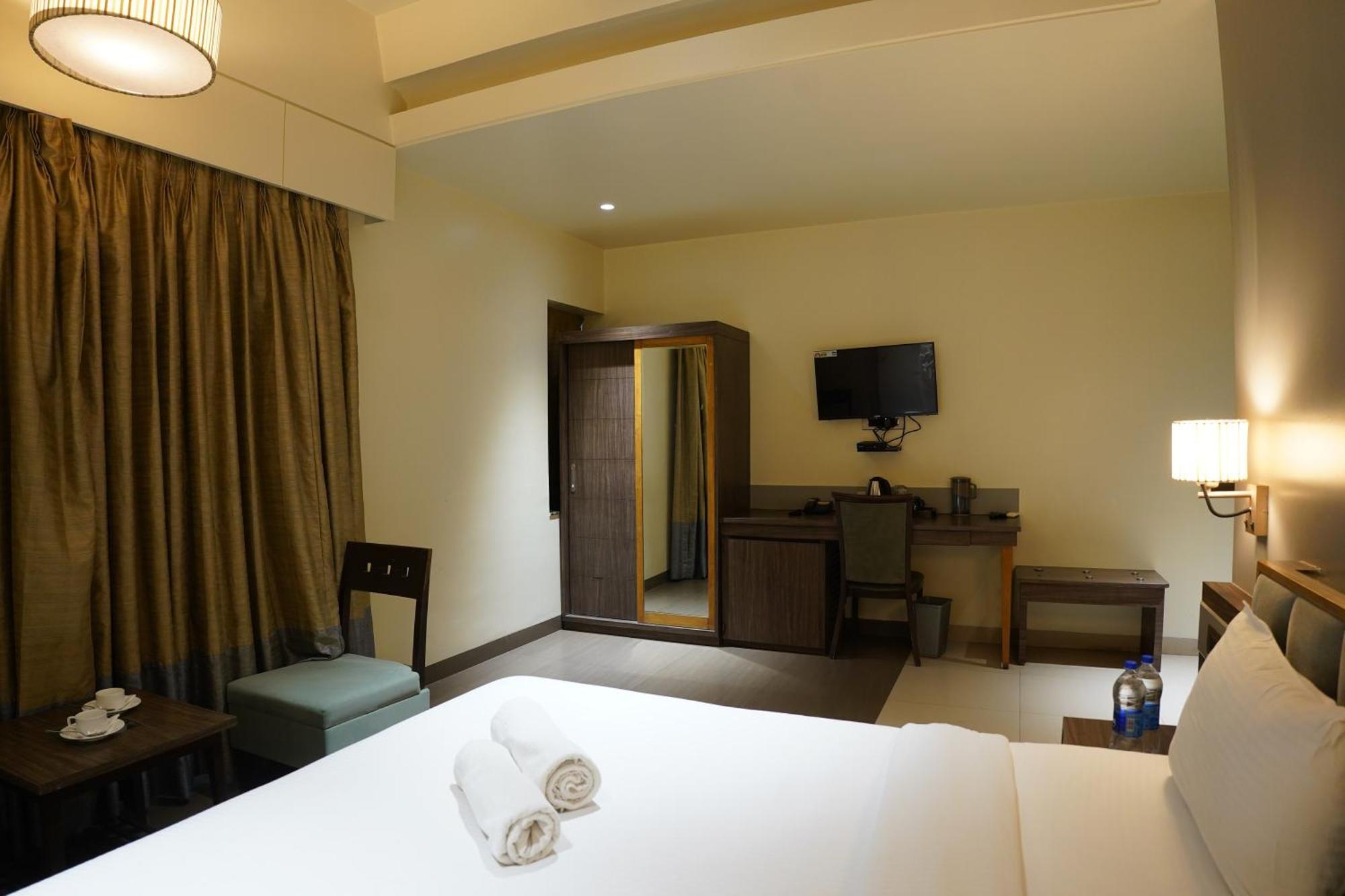 Deluxe King Room