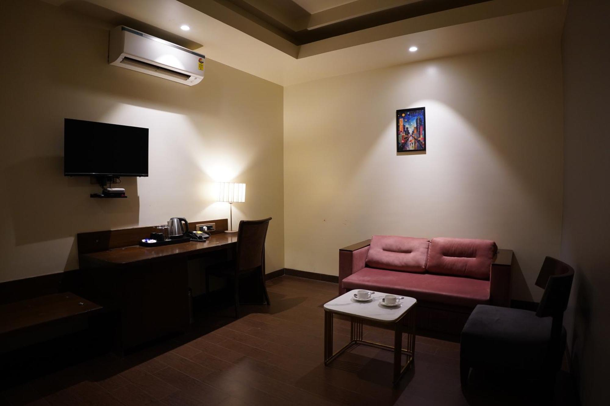 Deluxe Suite