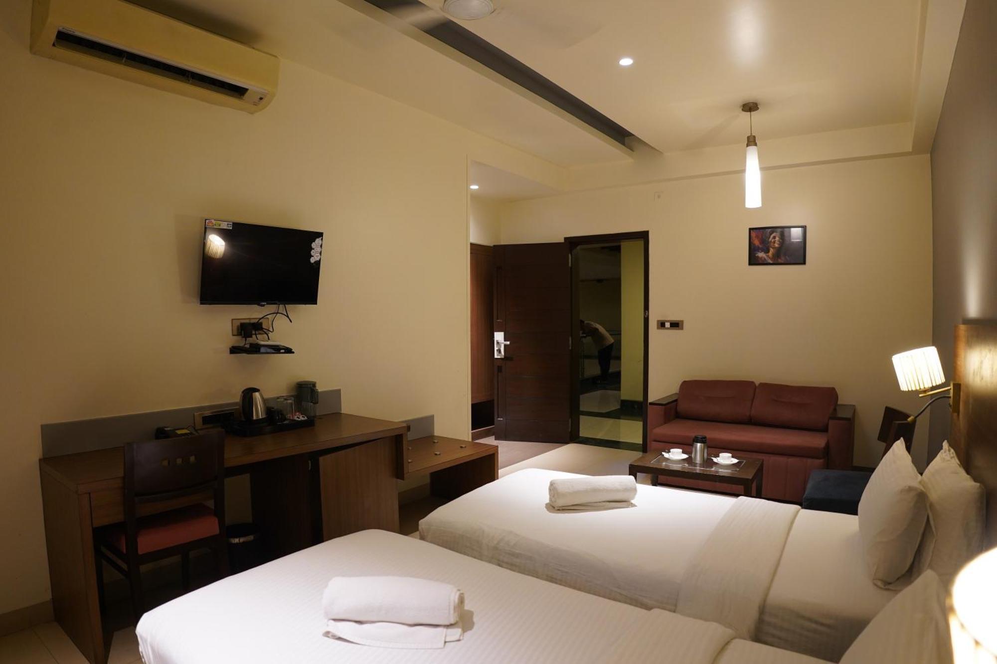 Deluxe King Room
