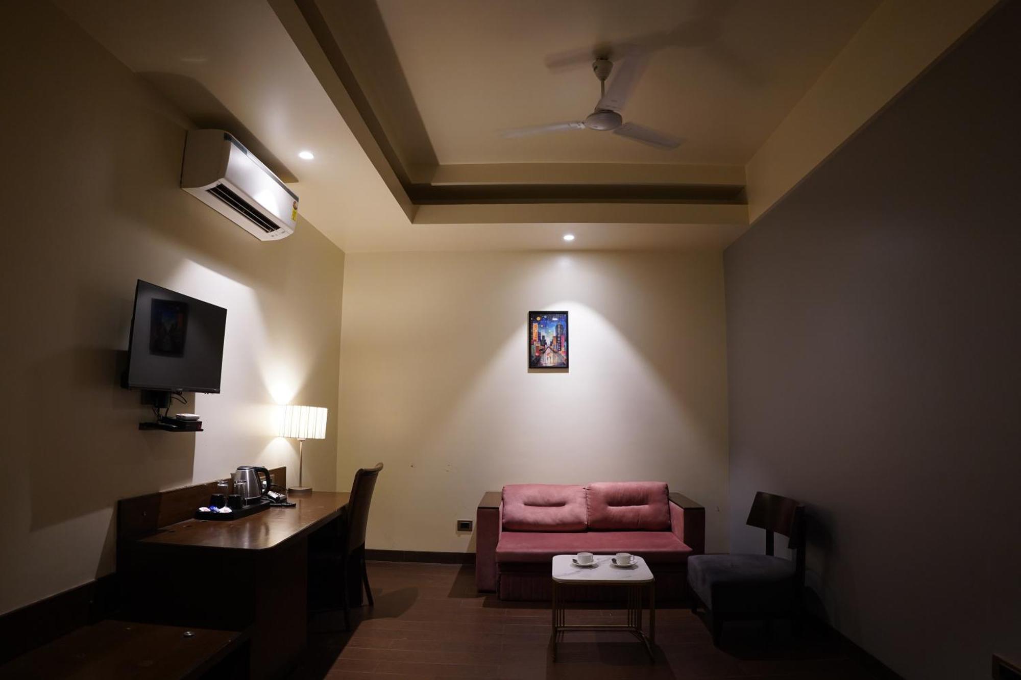 Deluxe Suite