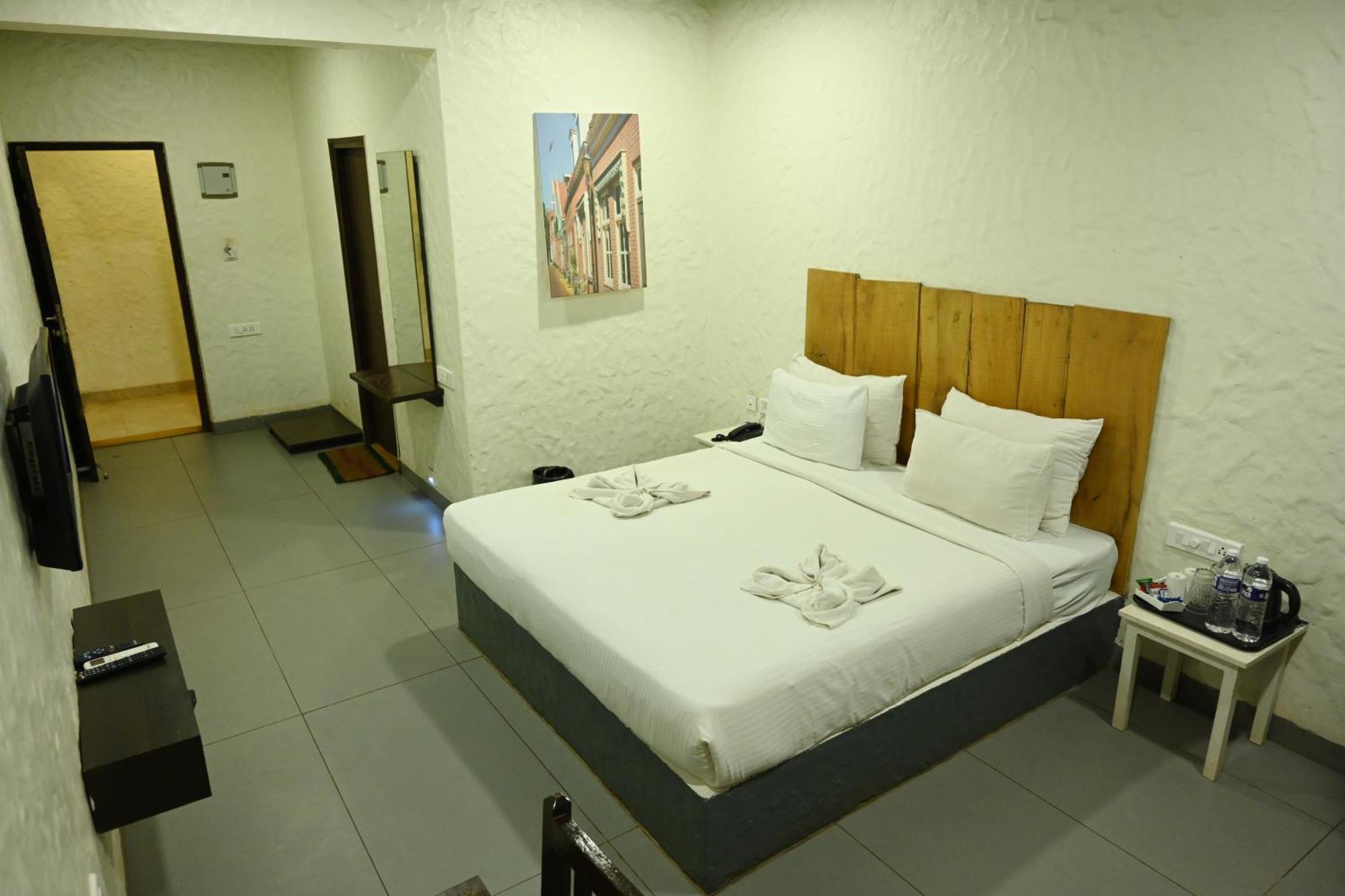 Deluxe Double Room Balcony,1701843244:JPEG