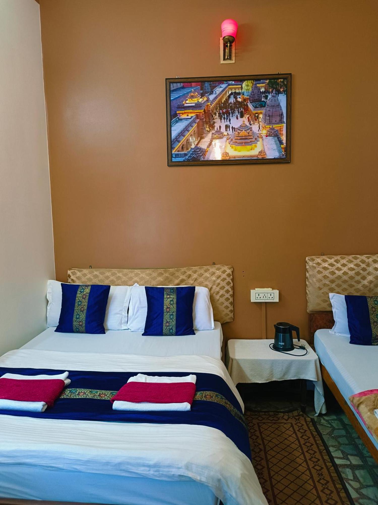 Deluxe Double Room,1698011347:JPEG