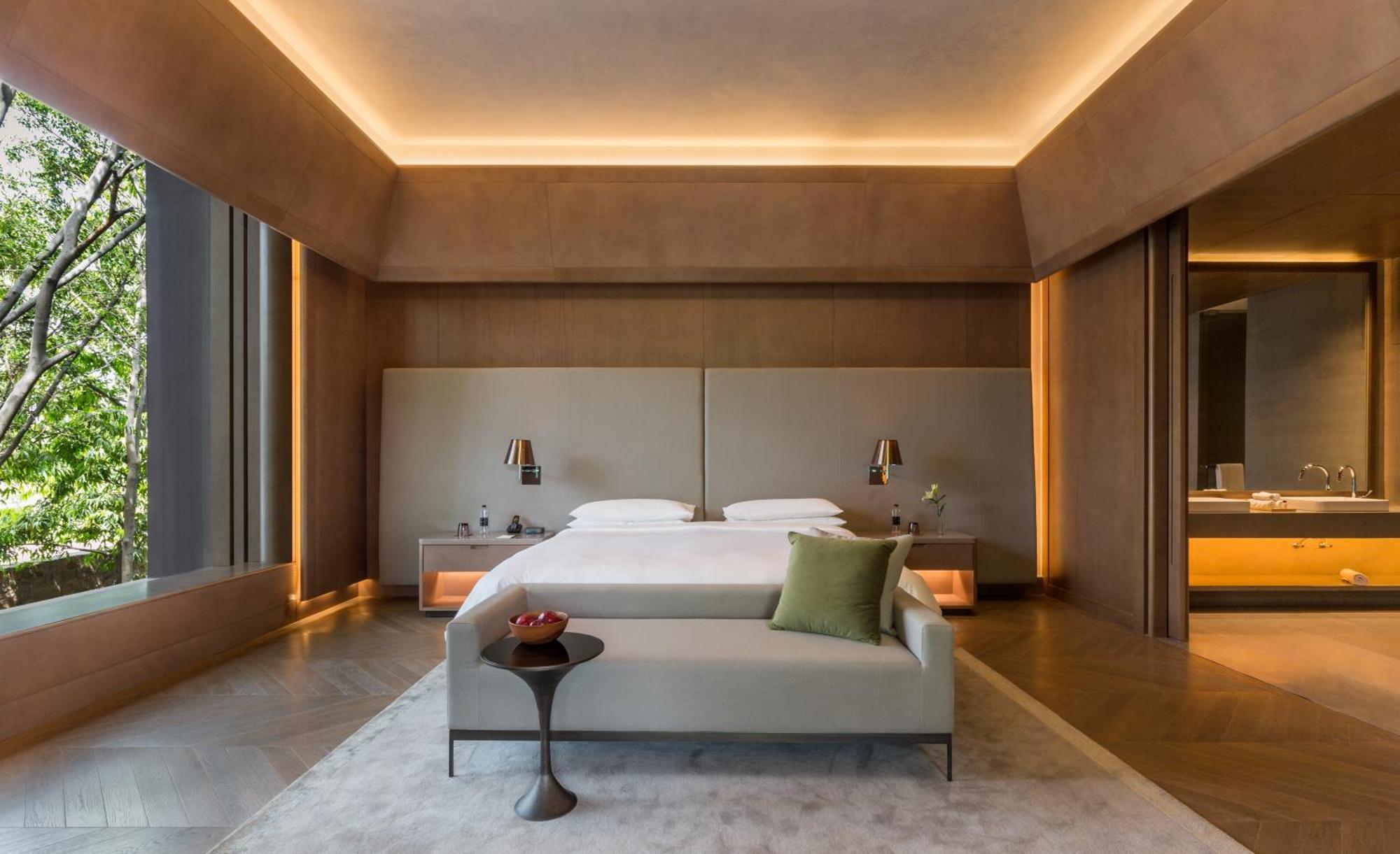 The Roseate Luxury Suite Hi-Tea 1630 to 1730 Hrs Both way airport transsfer disc on Food Soft Beverages Laundry Car Services En-suite Check 24 hrs Butler Service 30 mins per Mon to Thurs only Disc on Sp