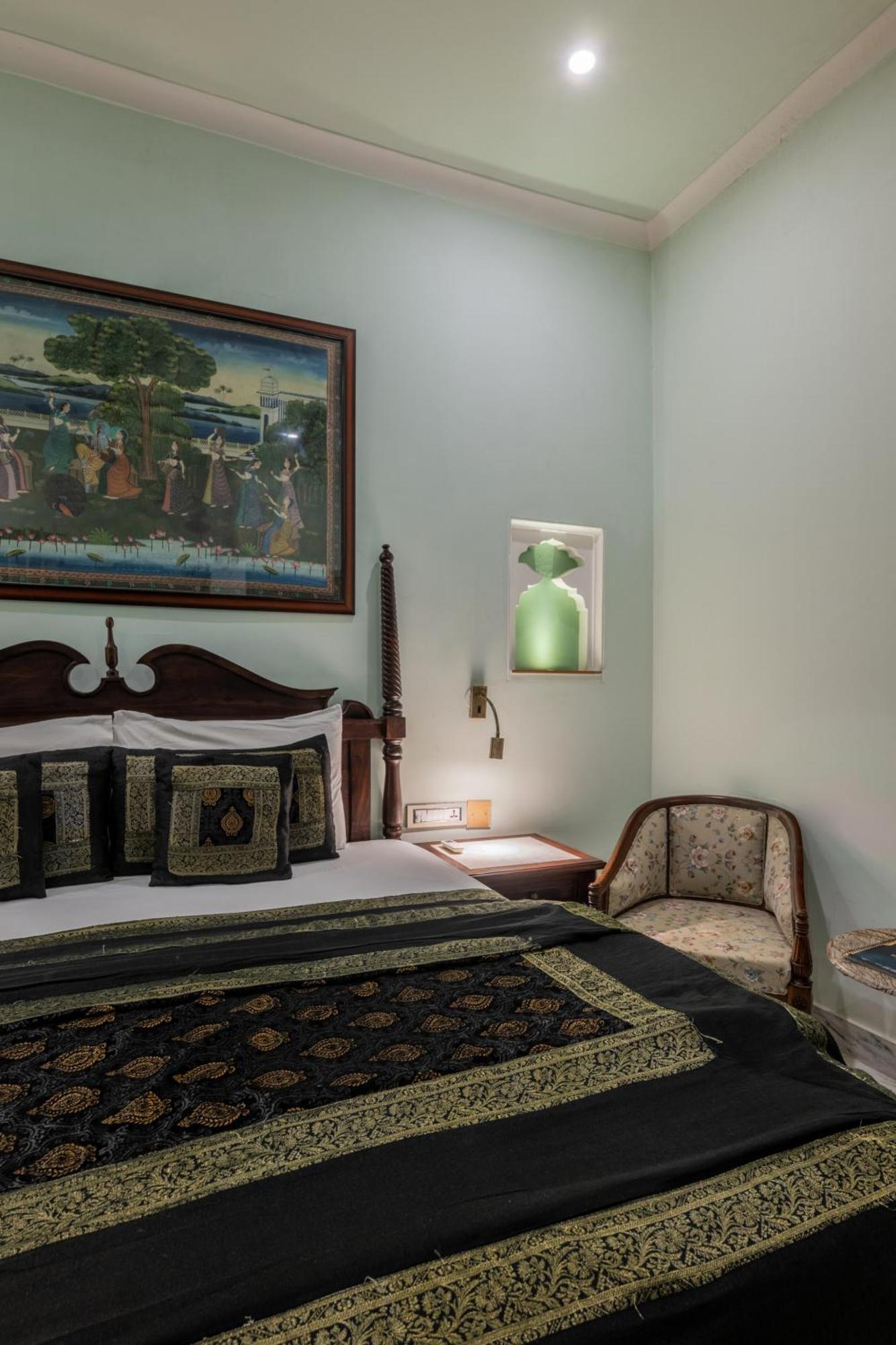 Premium Room,1703570565:JPEG