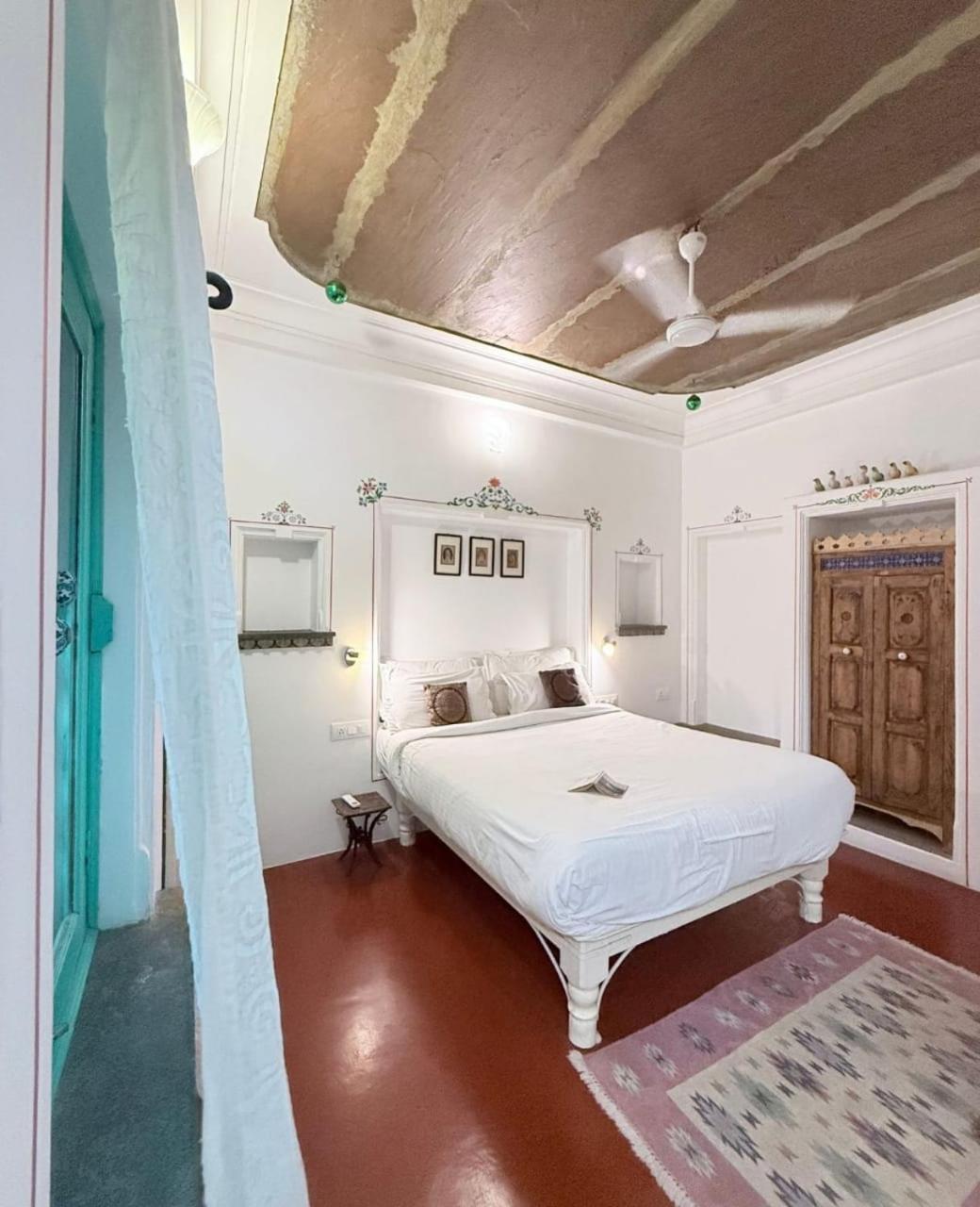 Classic Double Room,1706852869:JPEG
