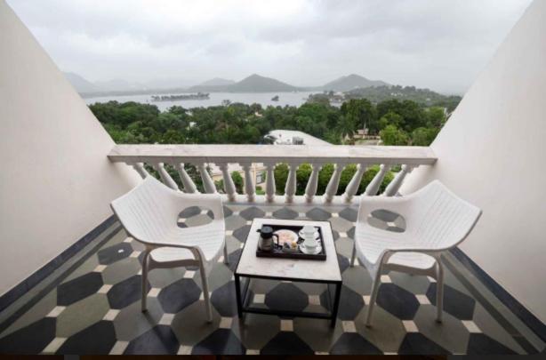Deluxe Double or Twin Room with Lake View,1717050919:JPEG