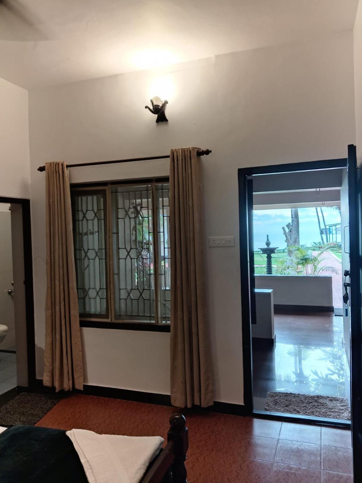 Standard Double or Twin Room Sea View
