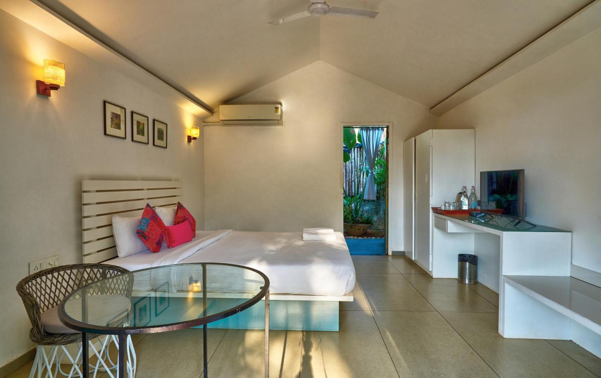 Blu Fern Cottage Private External Bathroom Welcome Drink on Arrival on Food & Soft Beverages