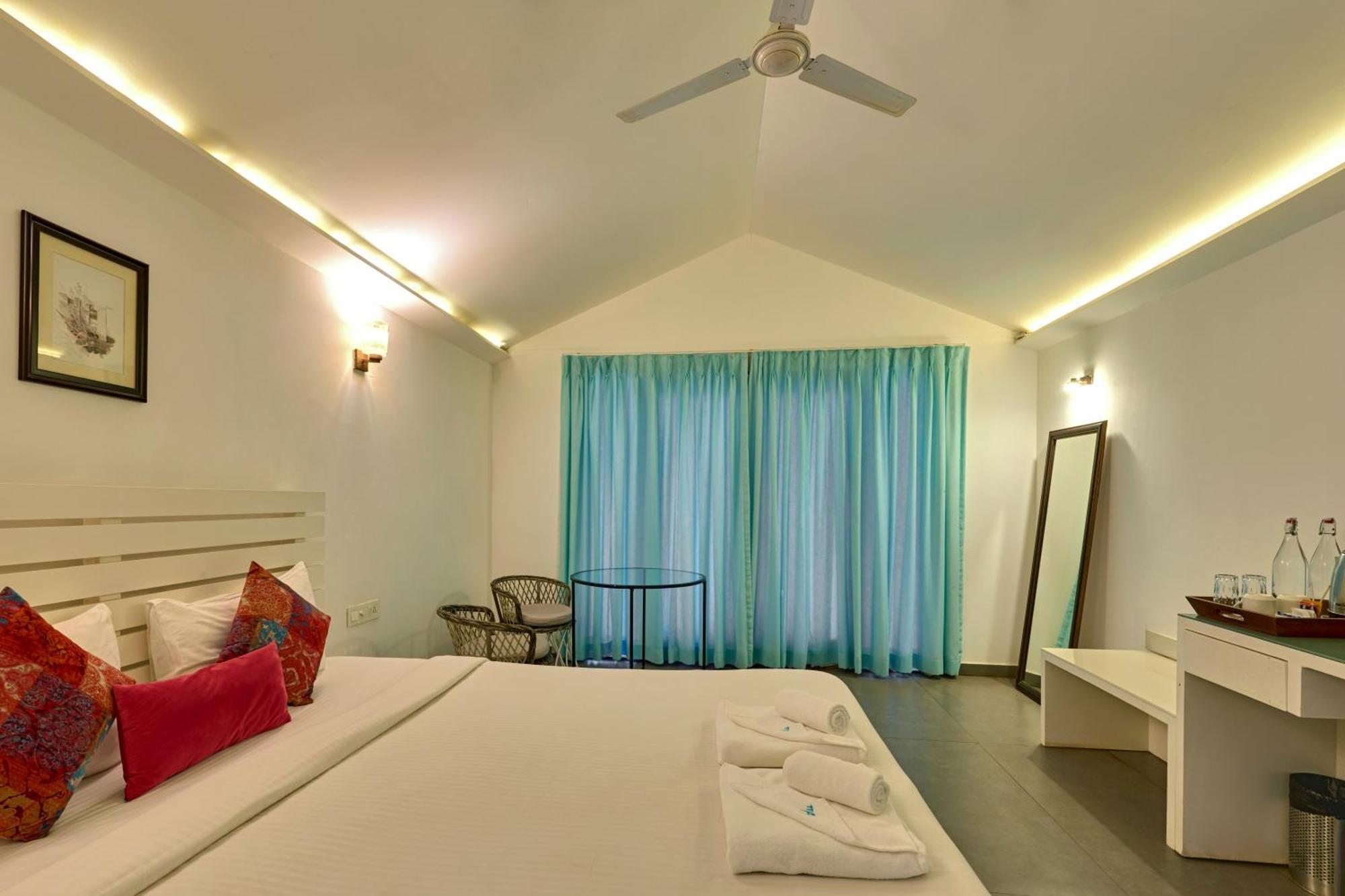 Blu Water Double Room Pool View Welcome Drink on Food & Soft Beverages