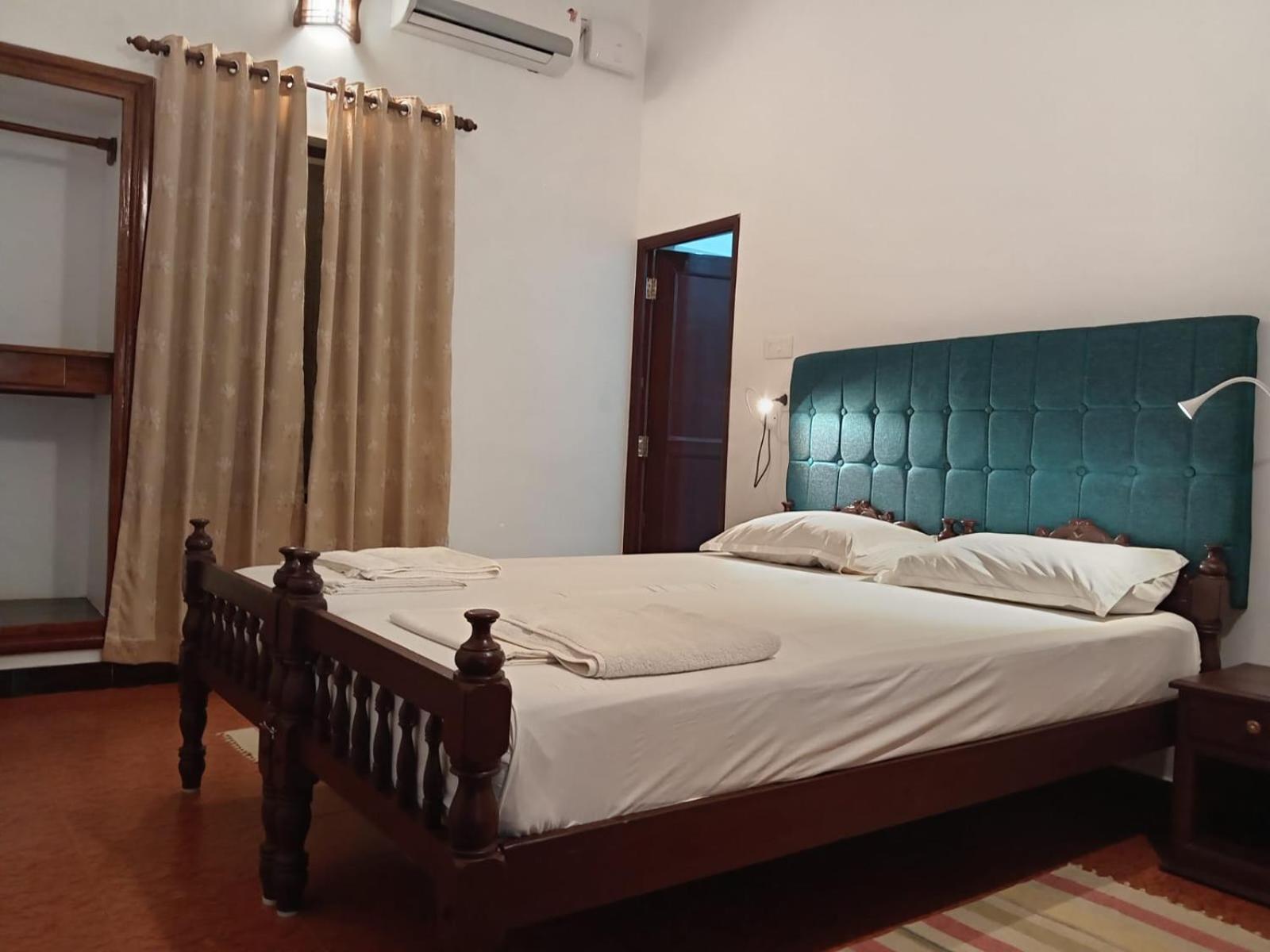 Standard Double or Twin Room Sea View