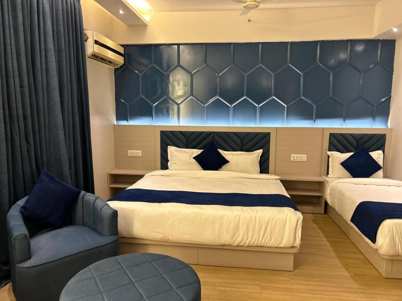 Deluxe Double or Twin Room