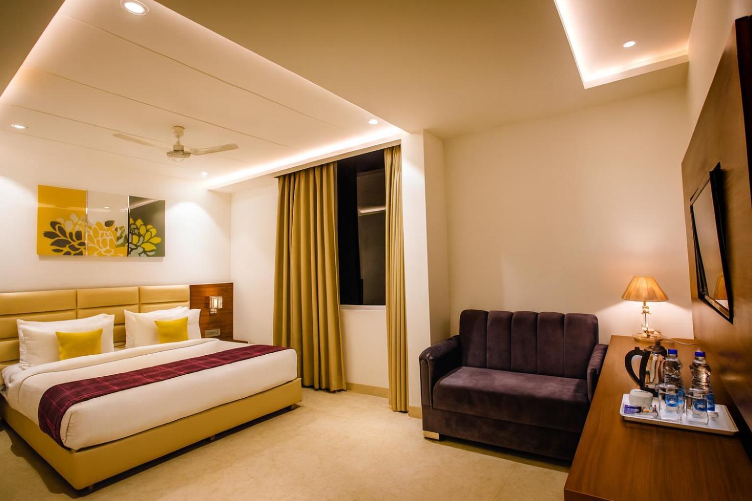 Super Deluxe Room,1739606495:JPEG