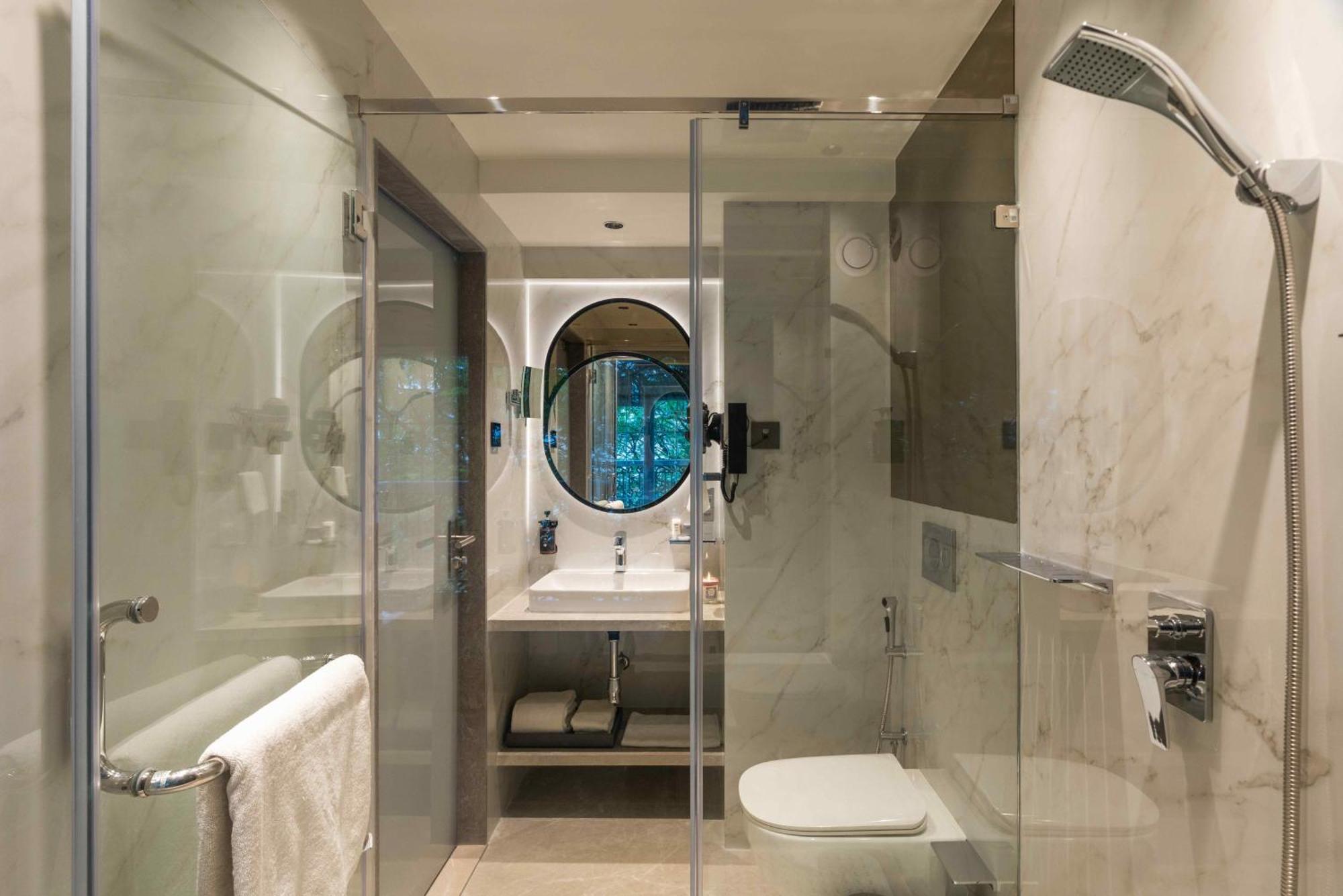 Sapphire Twin Room