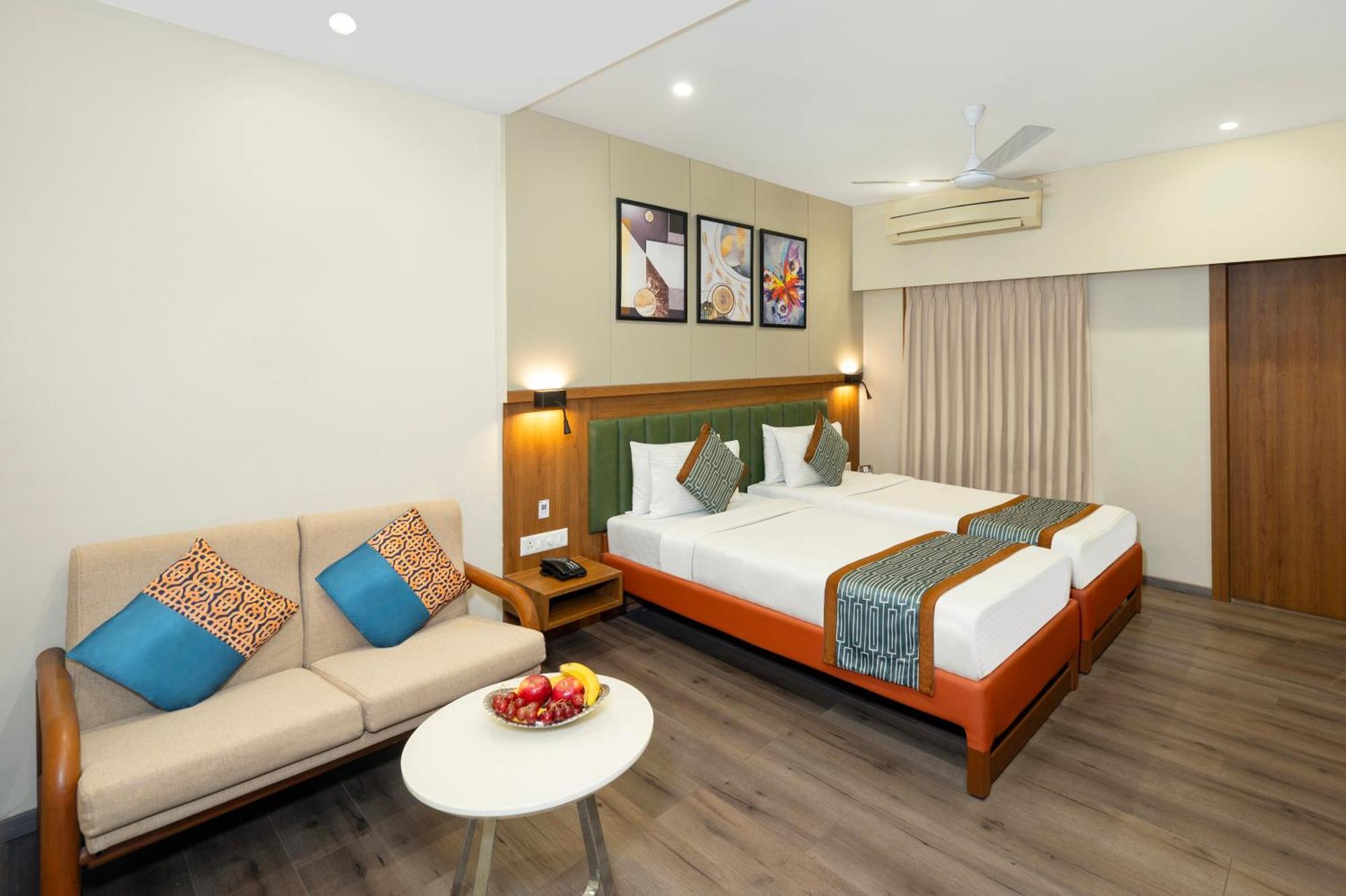 Executive Room,1743037022:JPEG
