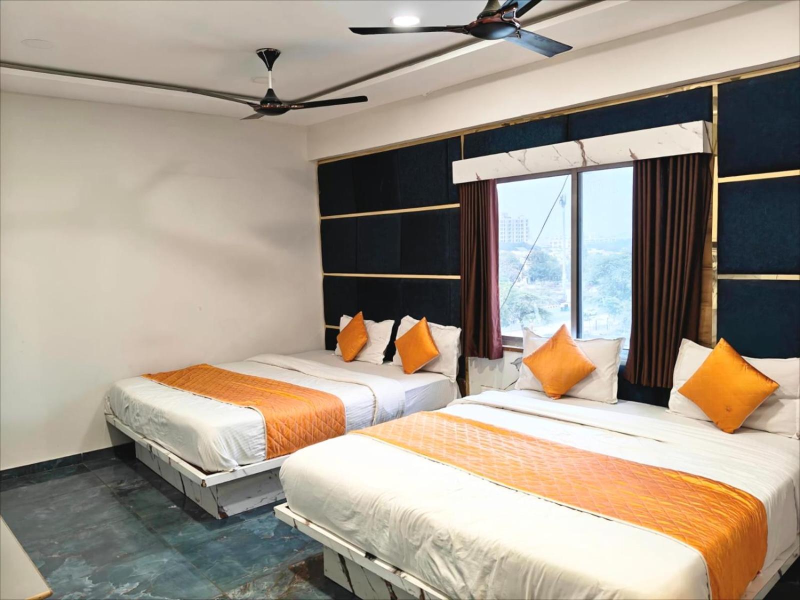 Deluxe Family Suite