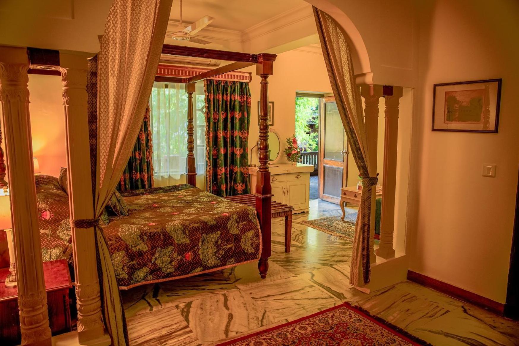 Luxury Suite