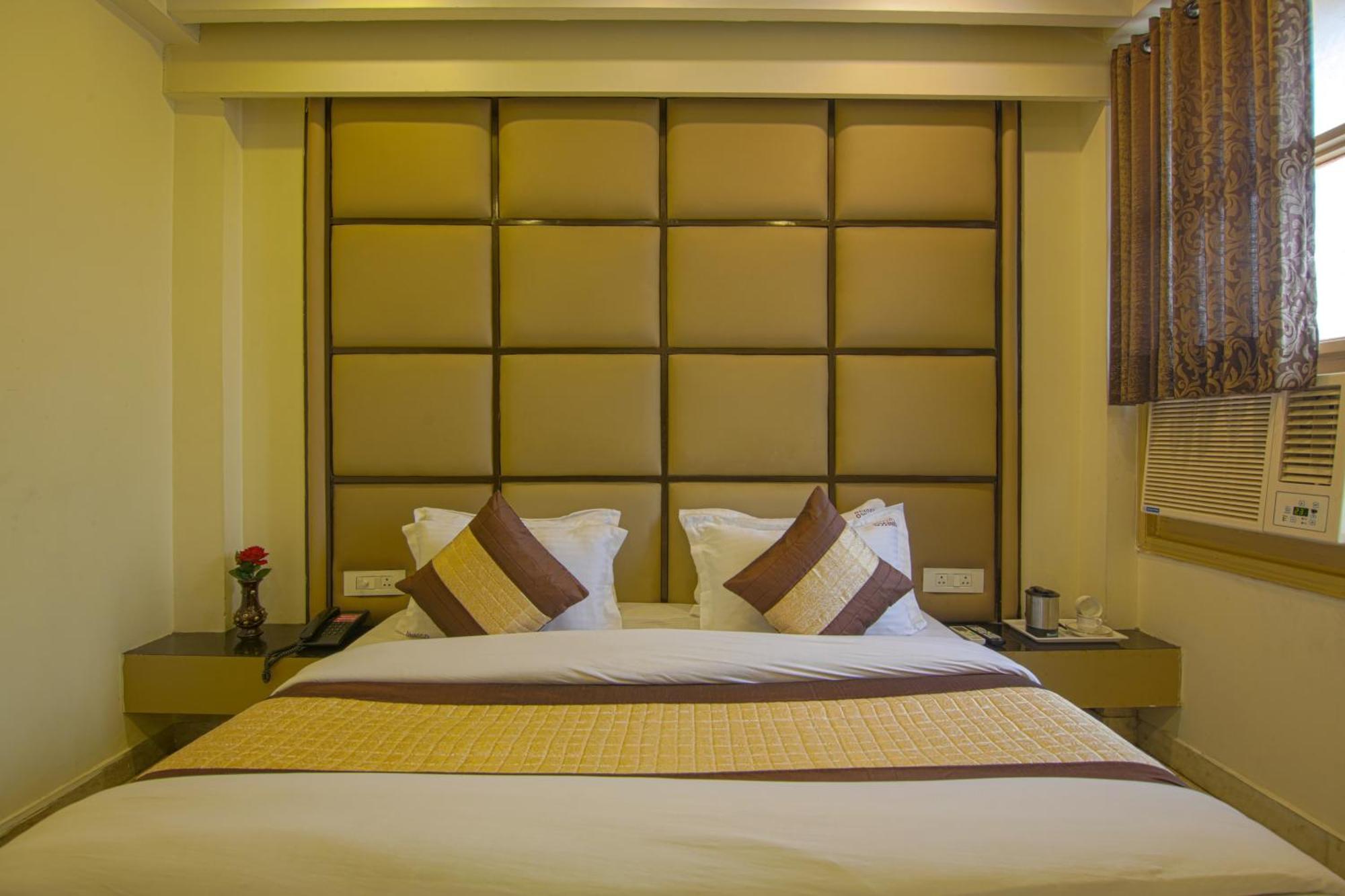 Double Room Private Bathroom