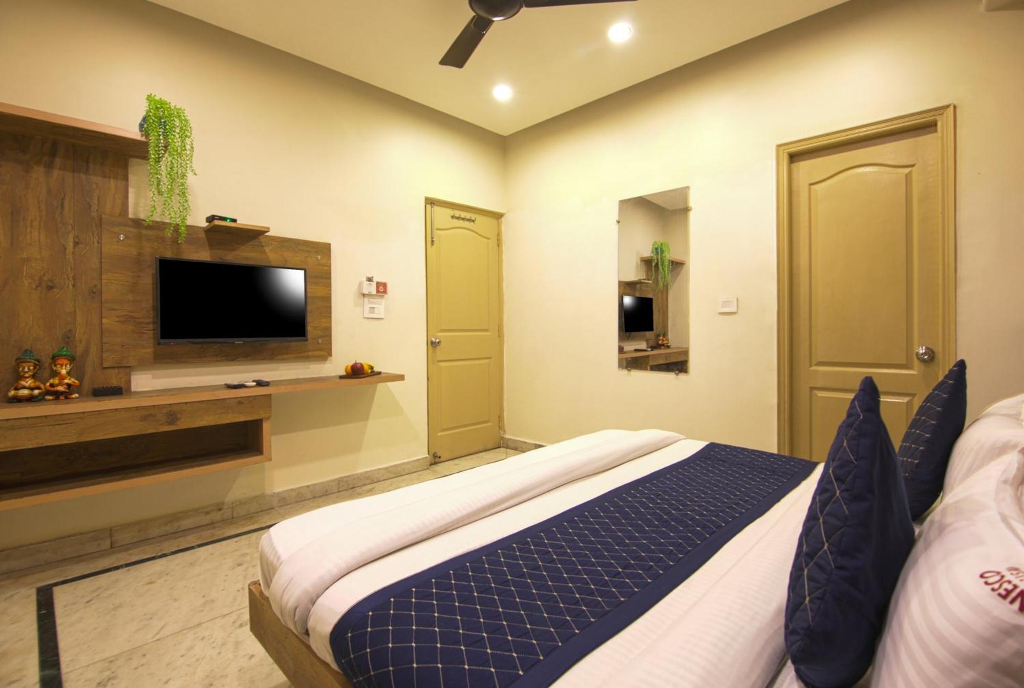 Double Room Private Bathroom