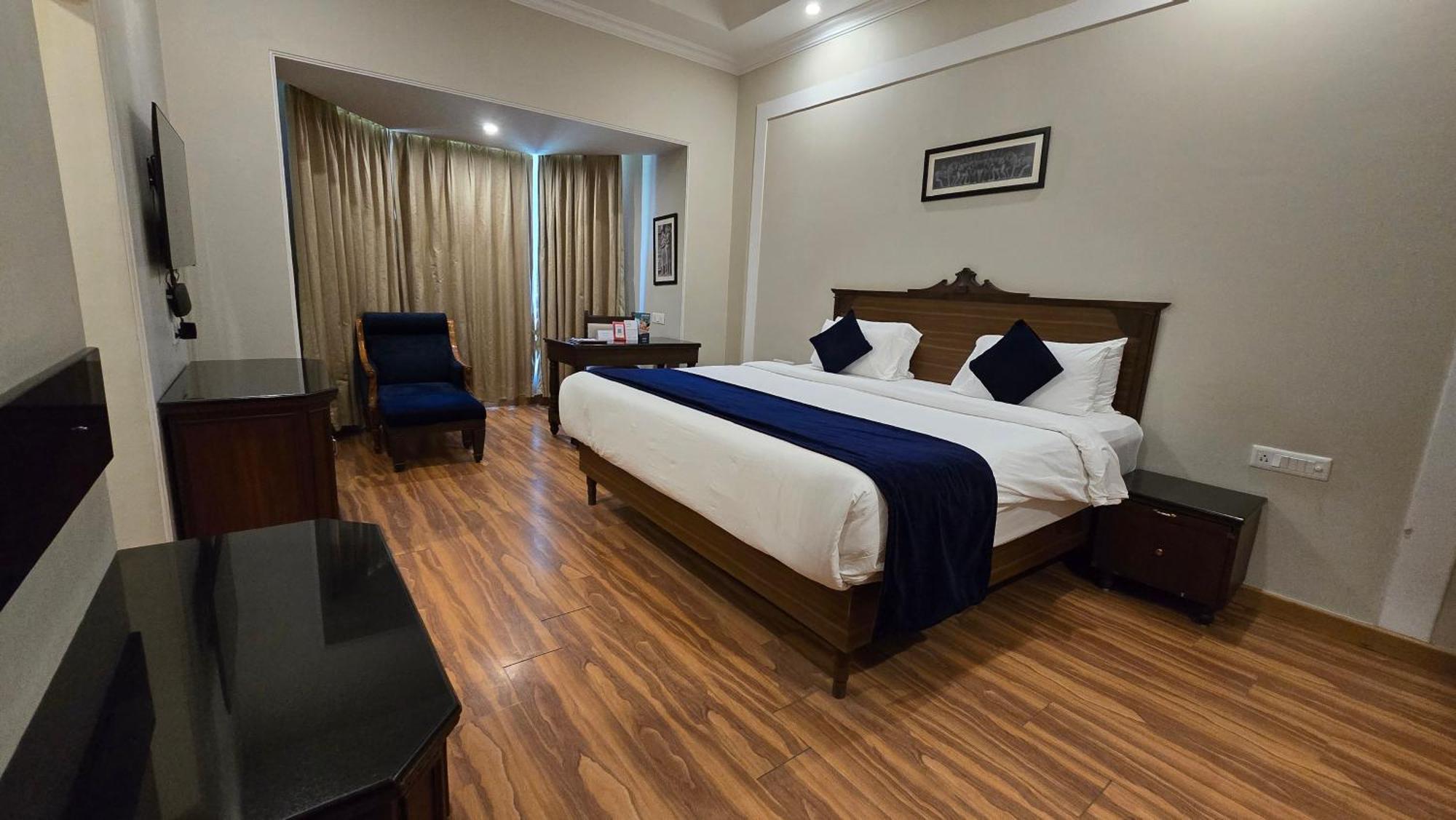 Superior King Room