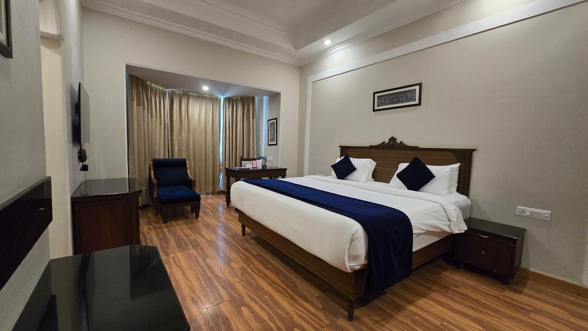 Superior King Room